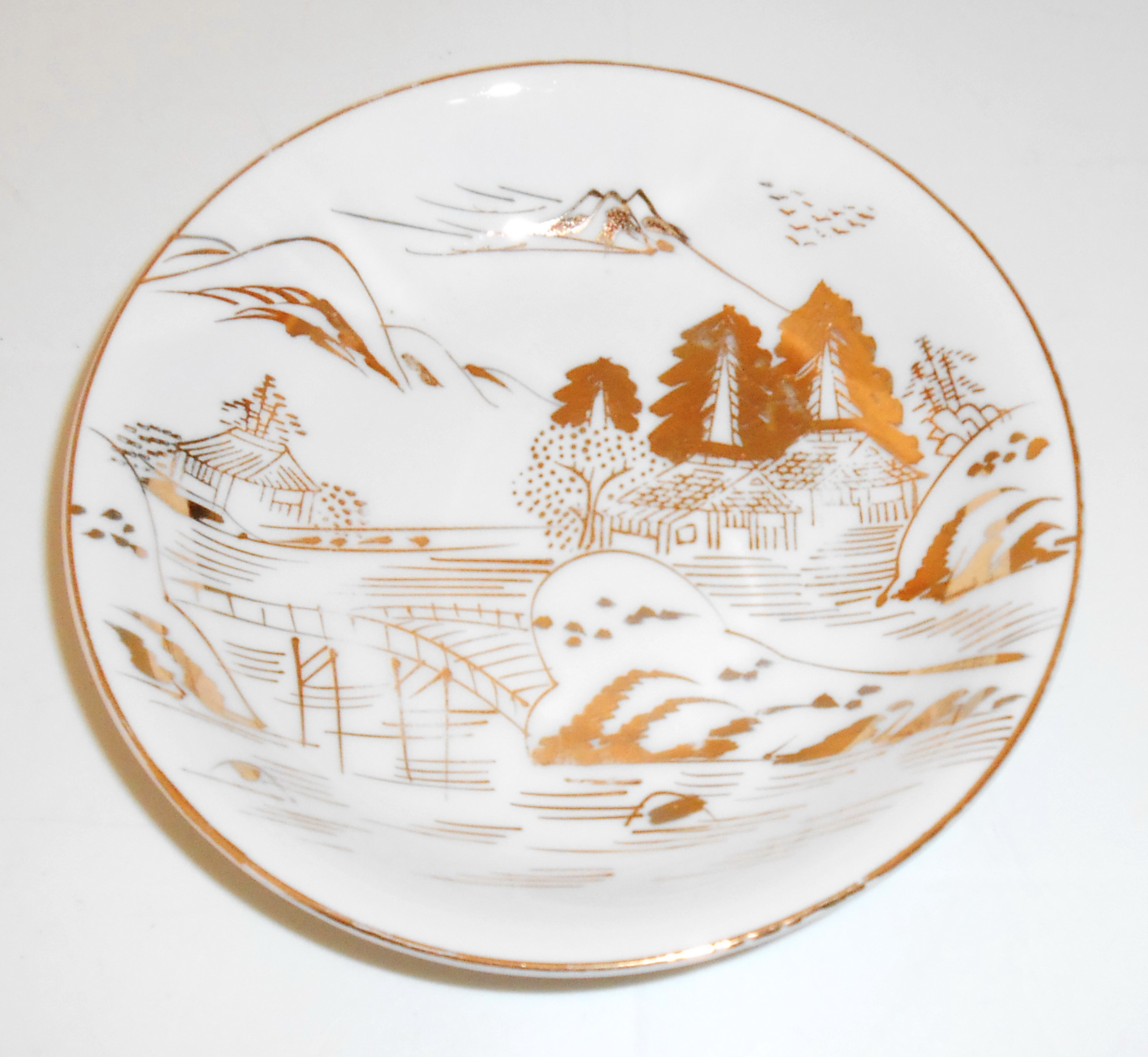 Kutani China Porcelain Gold Countryside Fruit Bowl