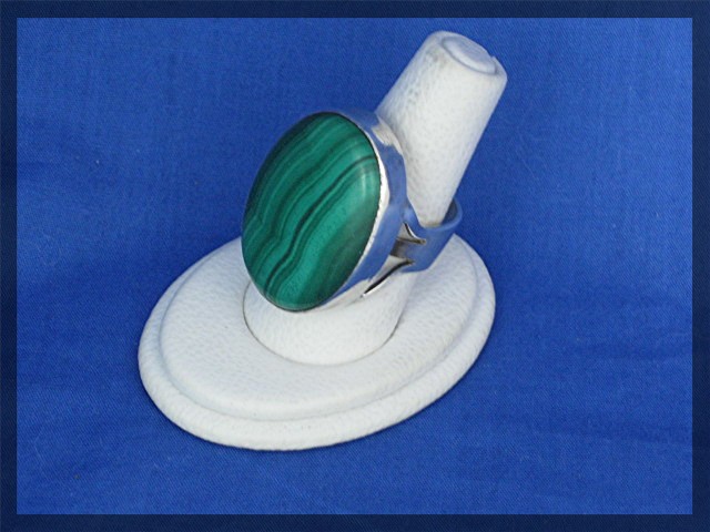 Sterling Silver malachite Ring hallmarked SJ a B