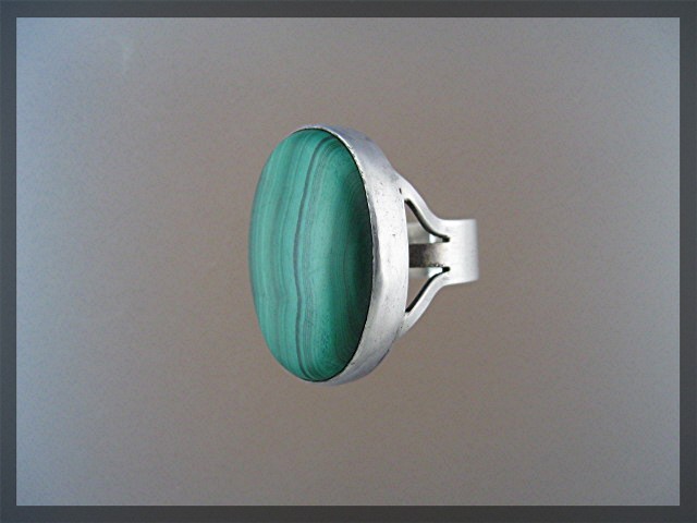 Sterling Silver malachite Ring hallmarked SJ a B
