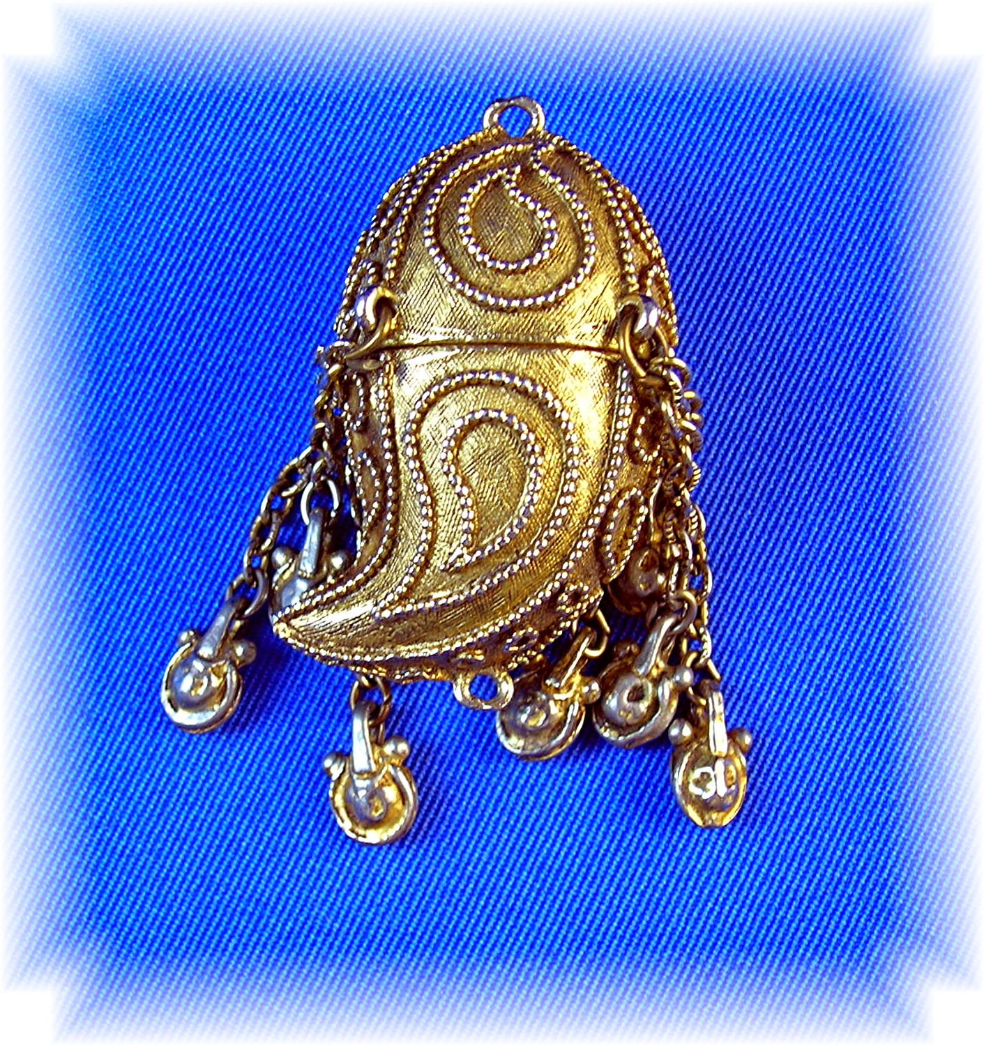 Filigreed Goldtone Signed Azuree Pendant