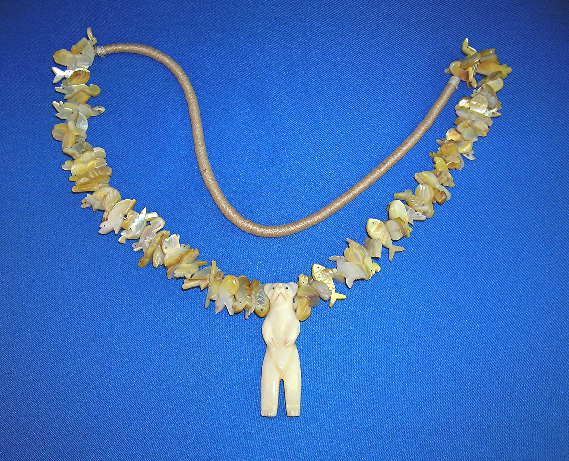 Necklace Mother Of Pearl Animal Heishi Bone Bear