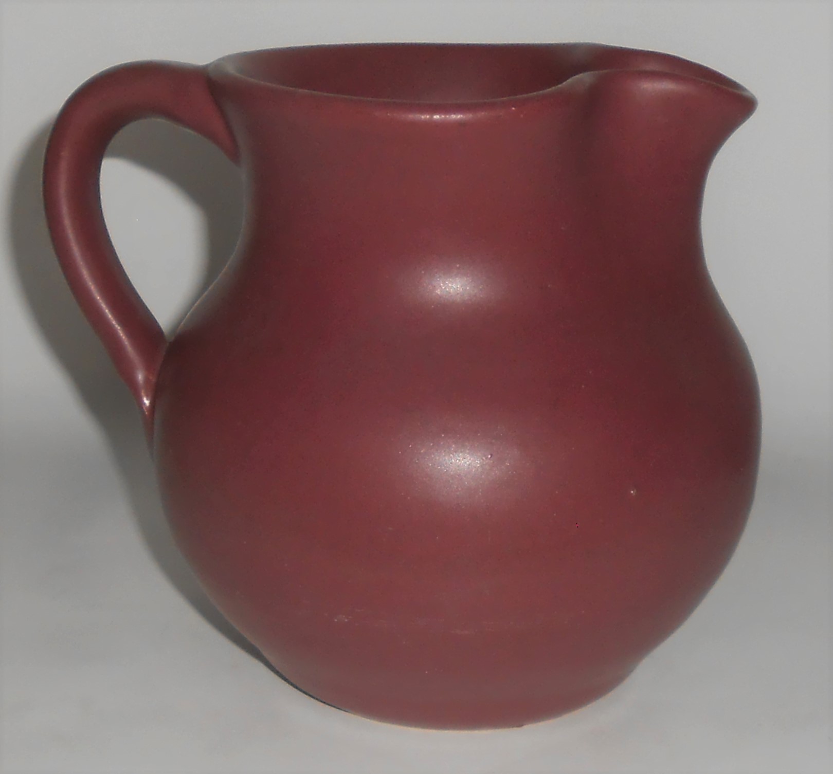 Zanesville Stoneware Pottery Matte Rose #581 Pitcher