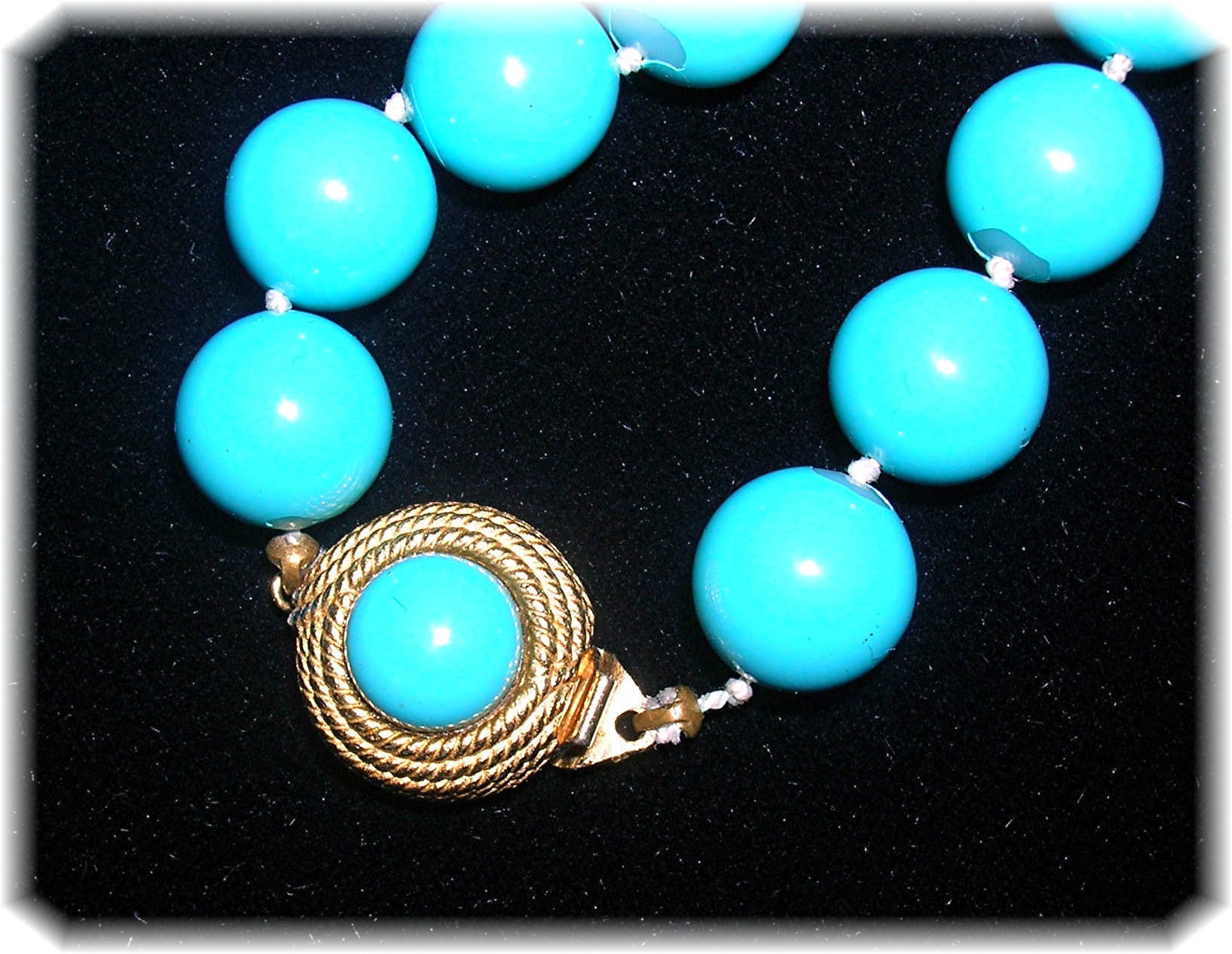 CINER 23 Inch Turquoise Glass Bead Necklace