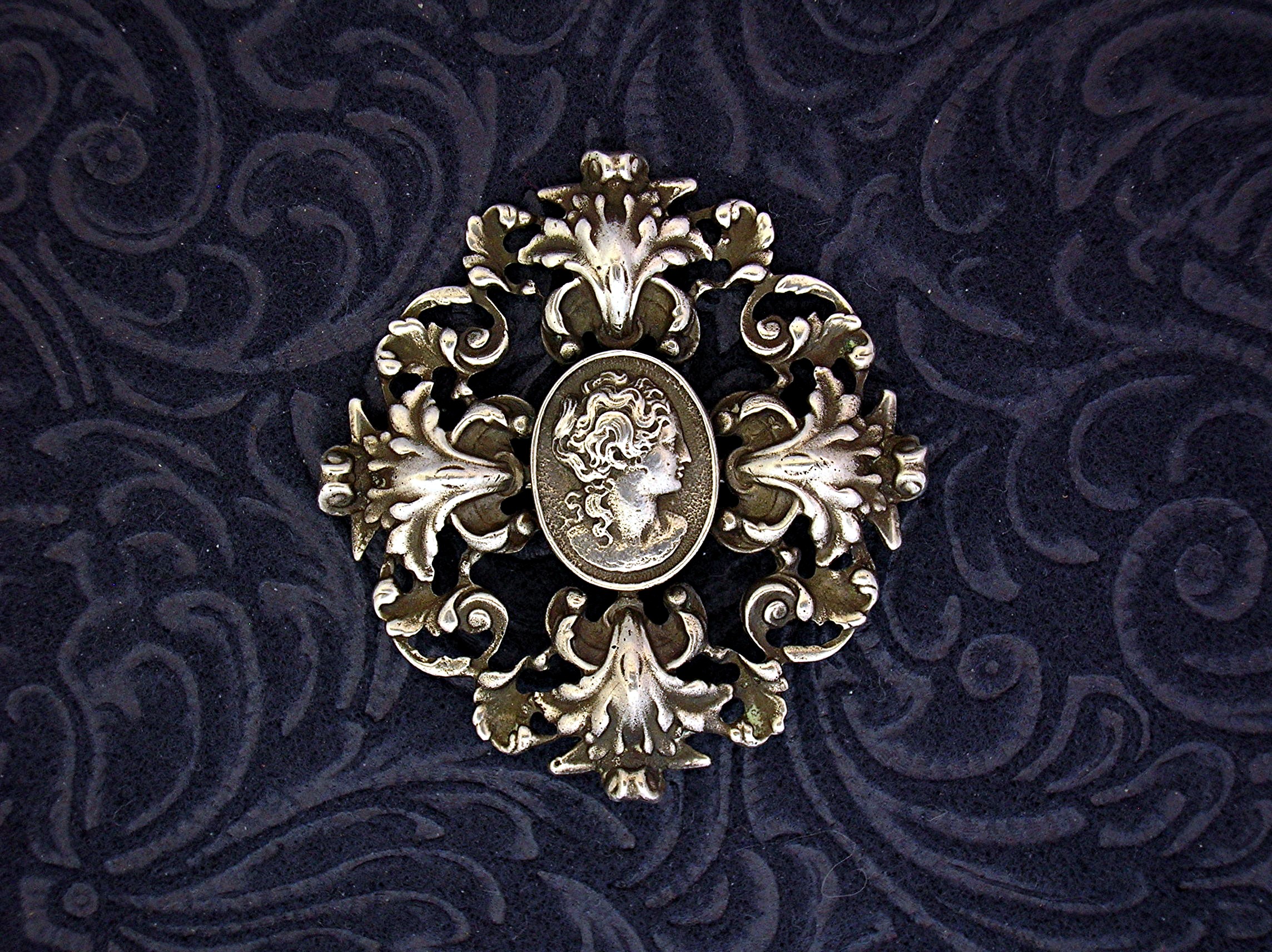 Sterling Silver CINI Cameo Large Brooch