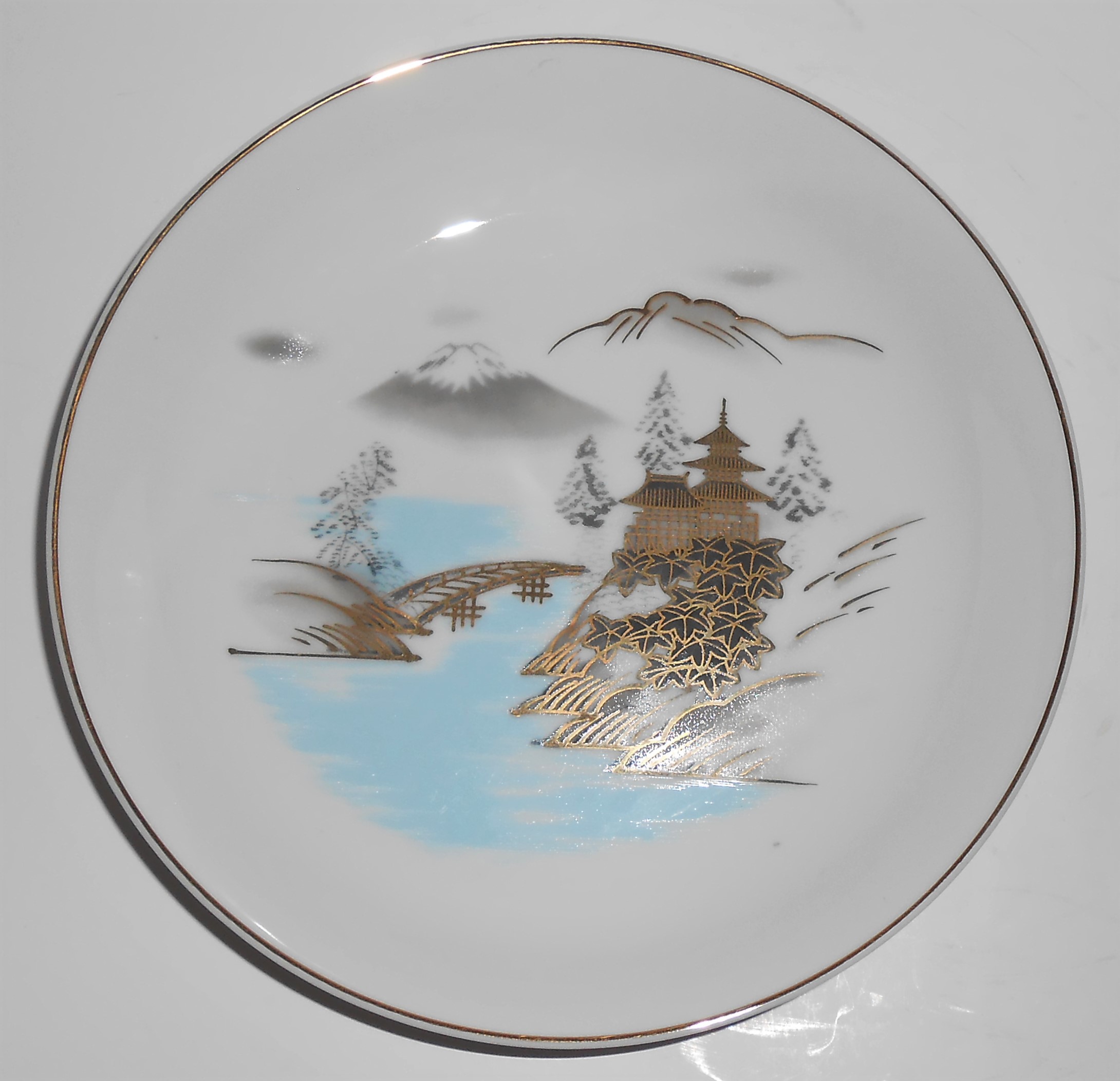 Eagle China Japan Fuji Pagodo River Trees Gold Soup