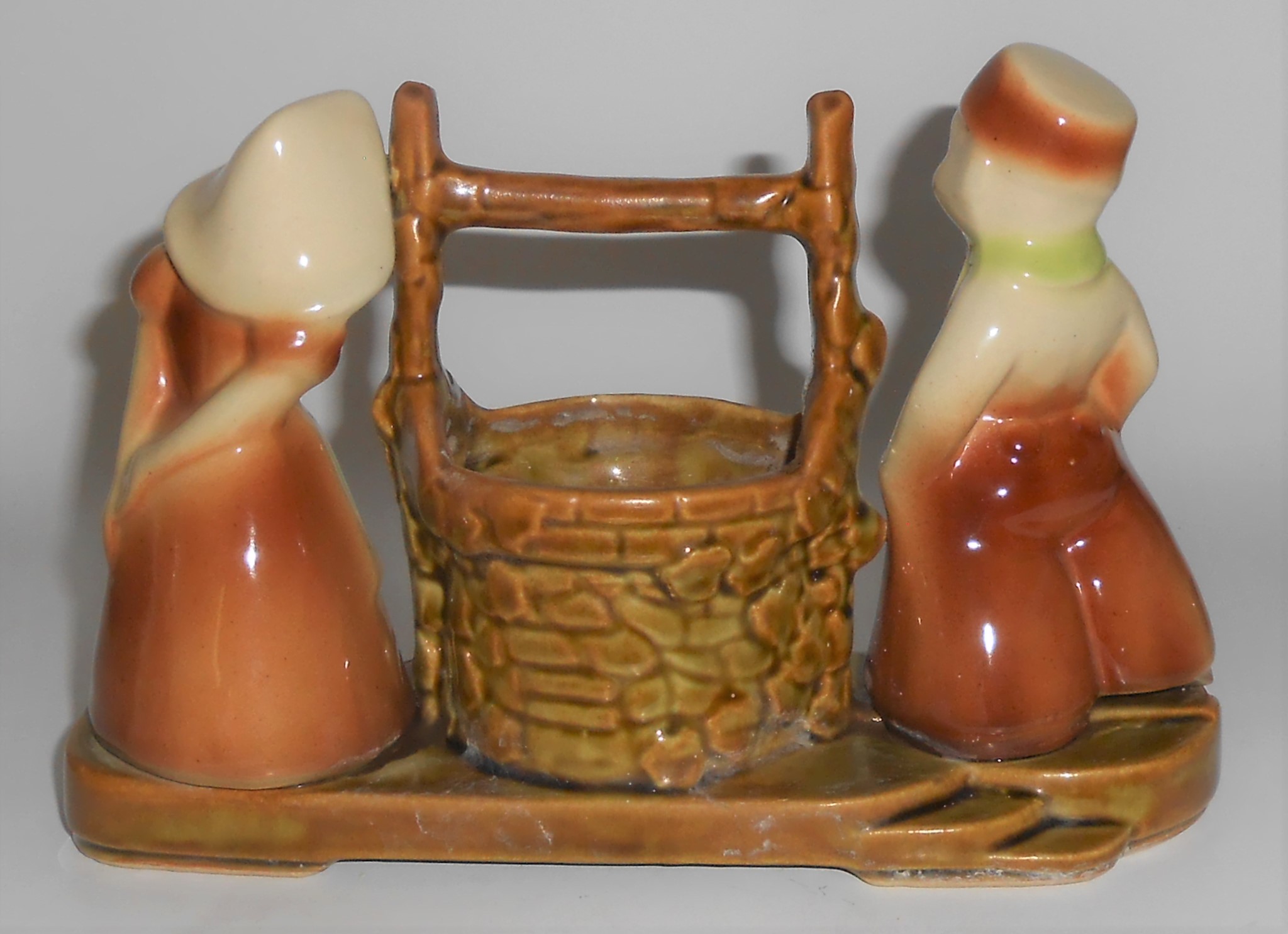 Shawnee Pottery #710 Dutch Boy & Girl Wishing Well Plan