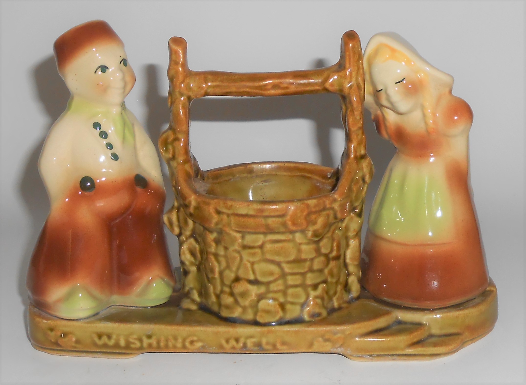 Shawnee Pottery #710 Dutch Boy & Girl Wishing Well Plan
