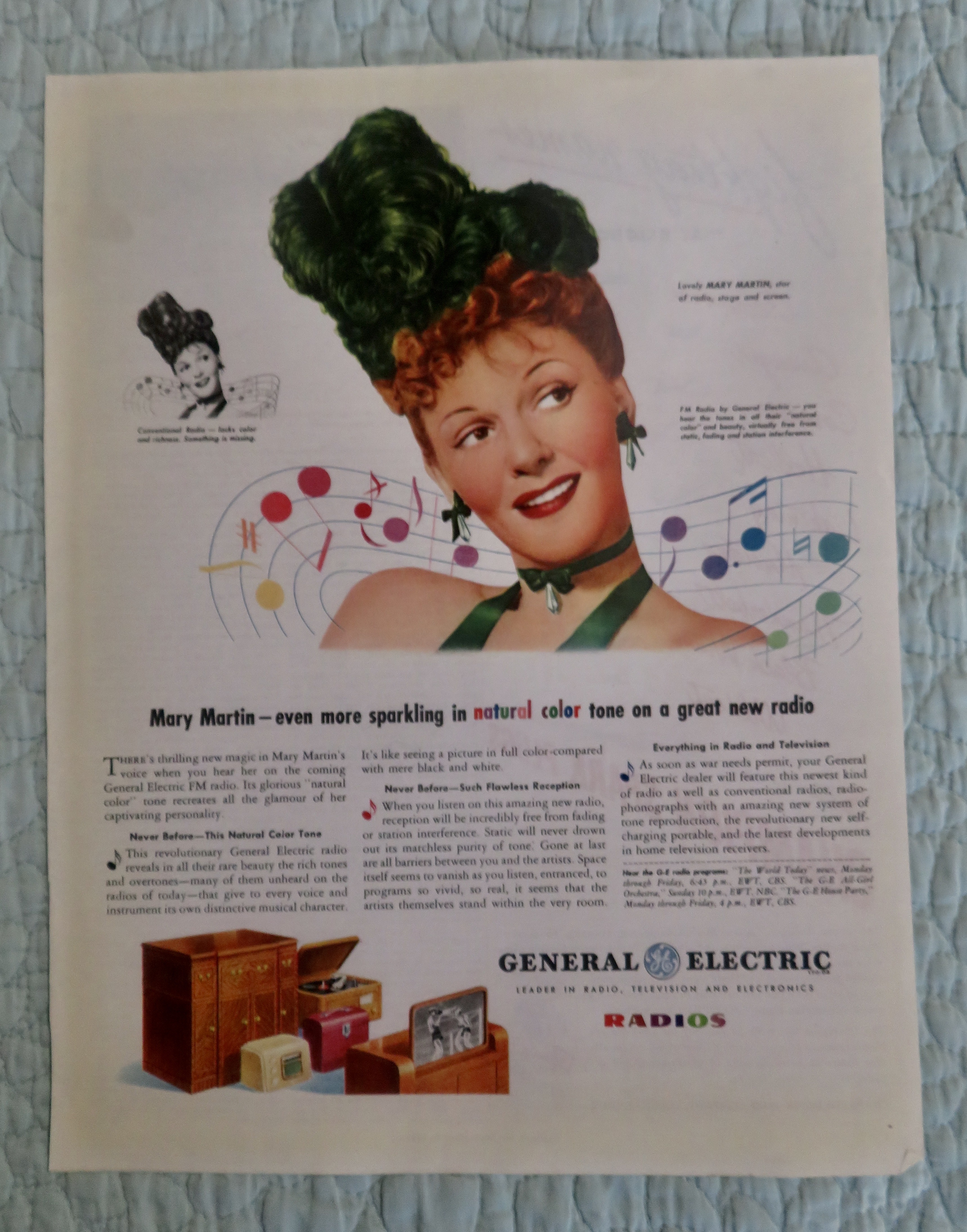 1945 General Electric Radio w/ Movie Star Mary Martin
