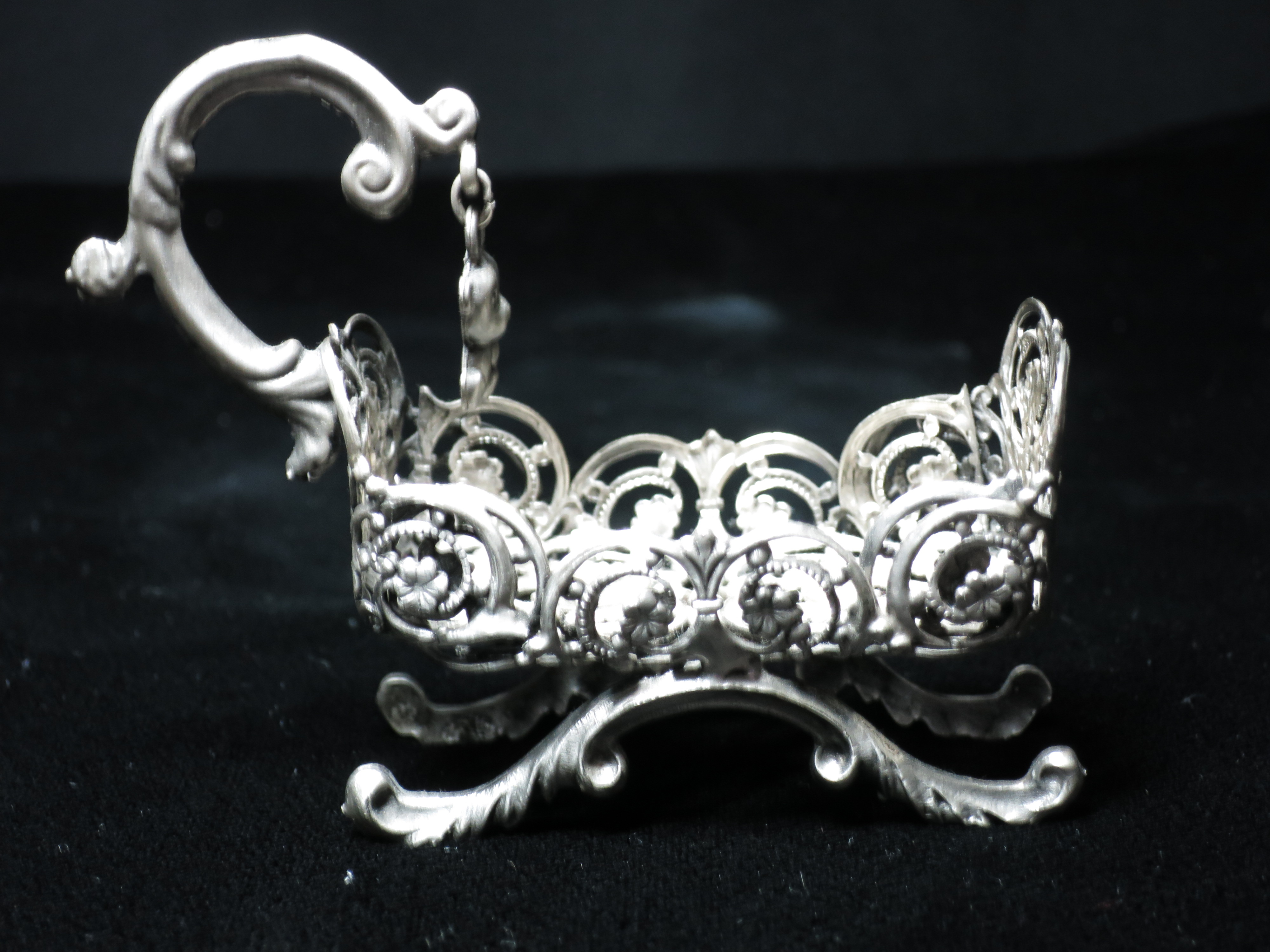 Nicla Oggetti Sterling Silver Bassinet Doll House Size