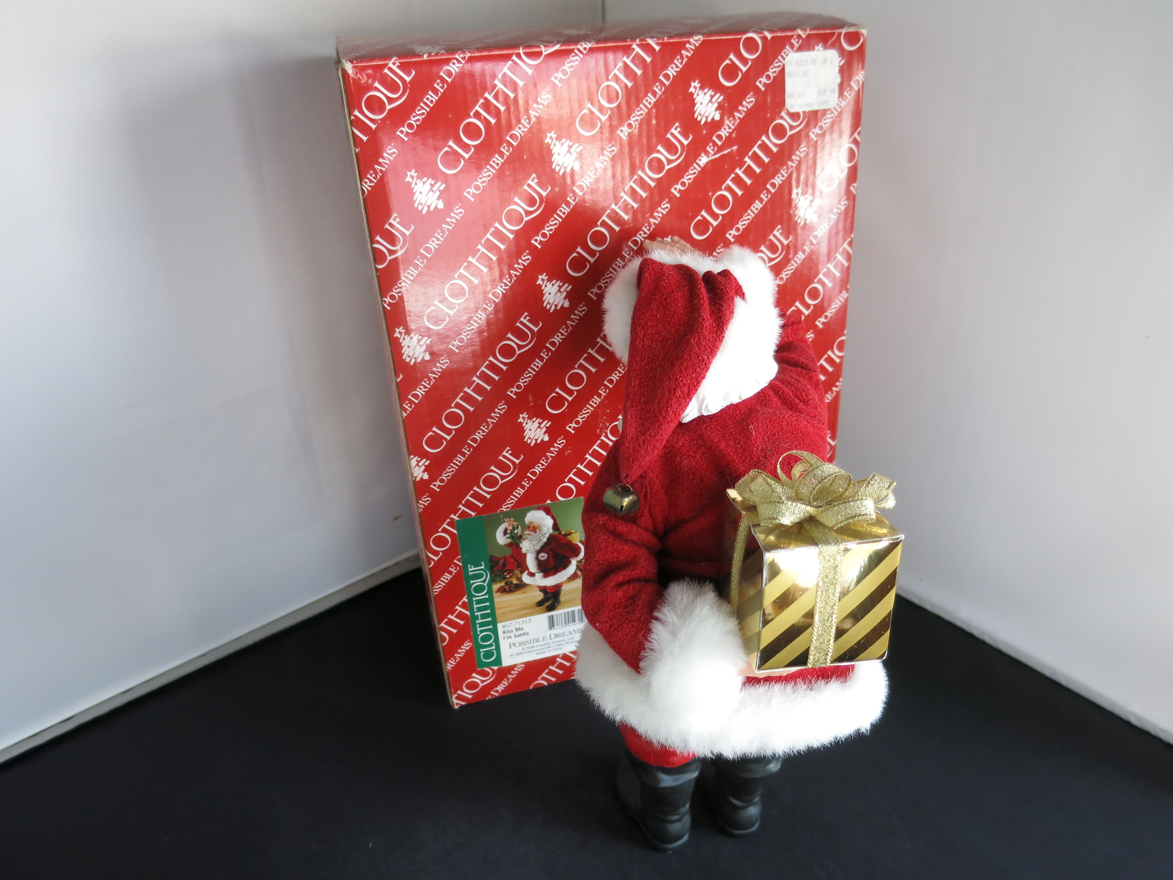Clothtique Santa Possible Dreams Kiss me Im Santa