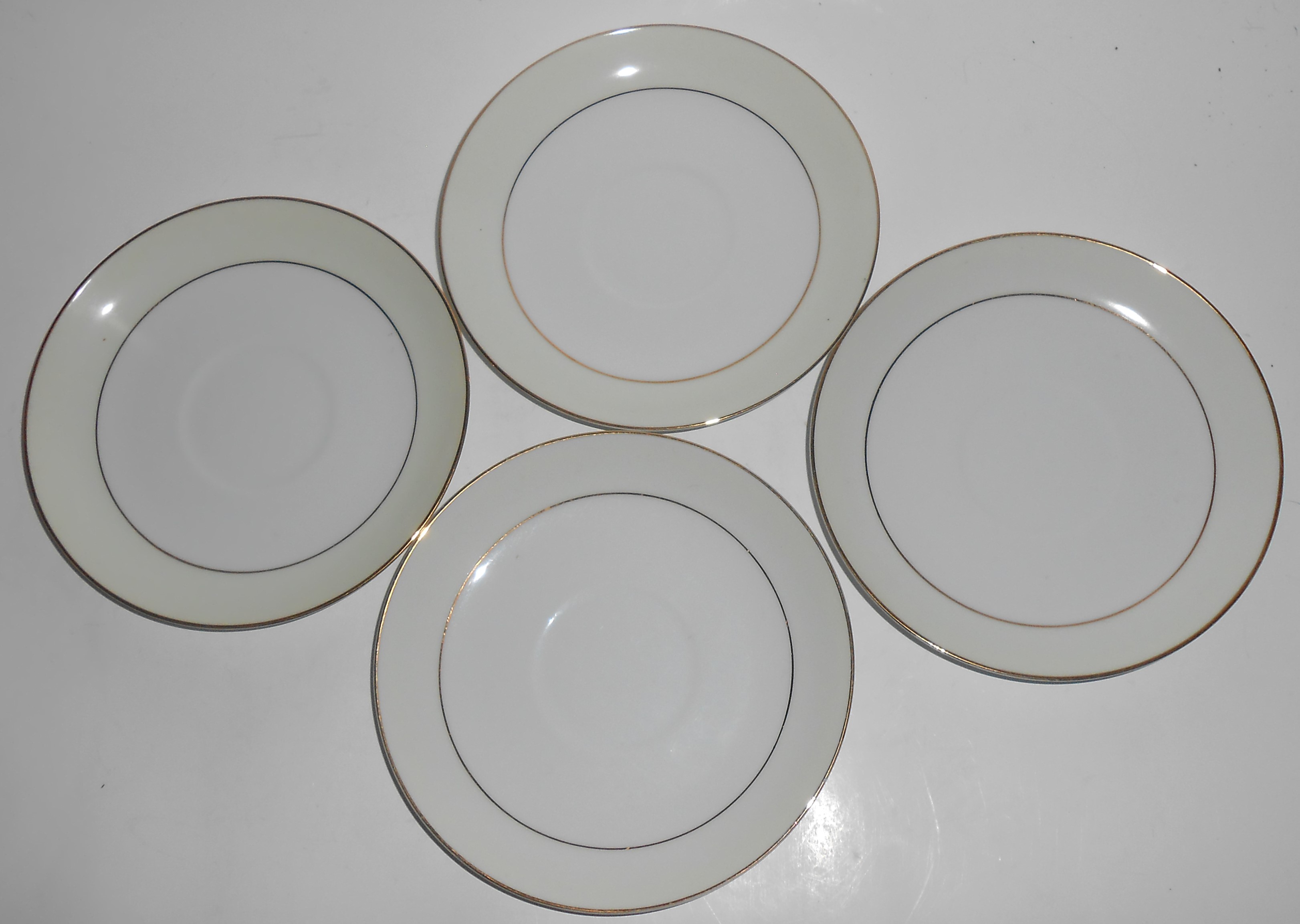 Narumi Porcelain China Japan Green/Yellow Shoulder Gold