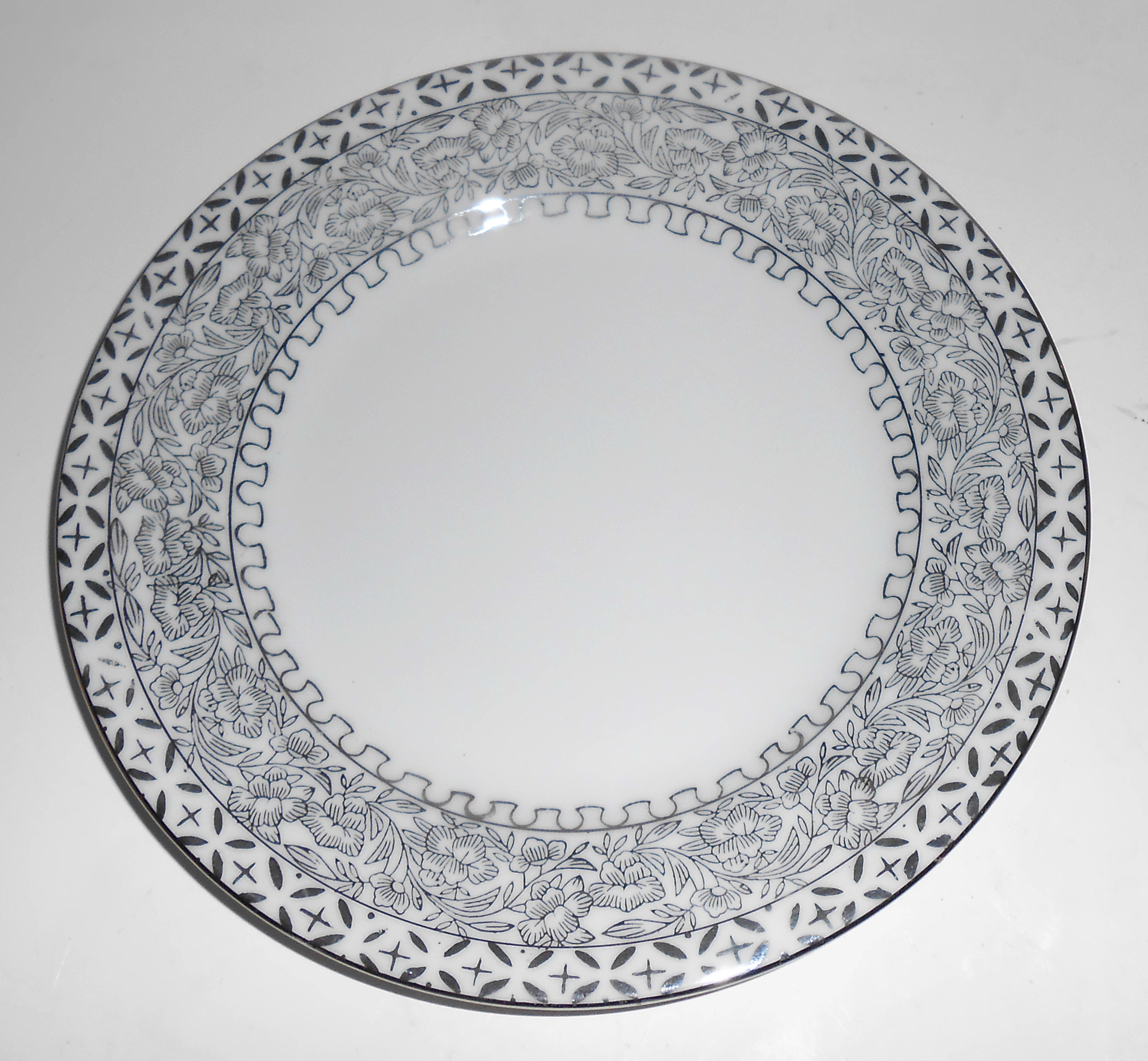 Kutani China Porcelain Platinum Decorated Bread Plate!