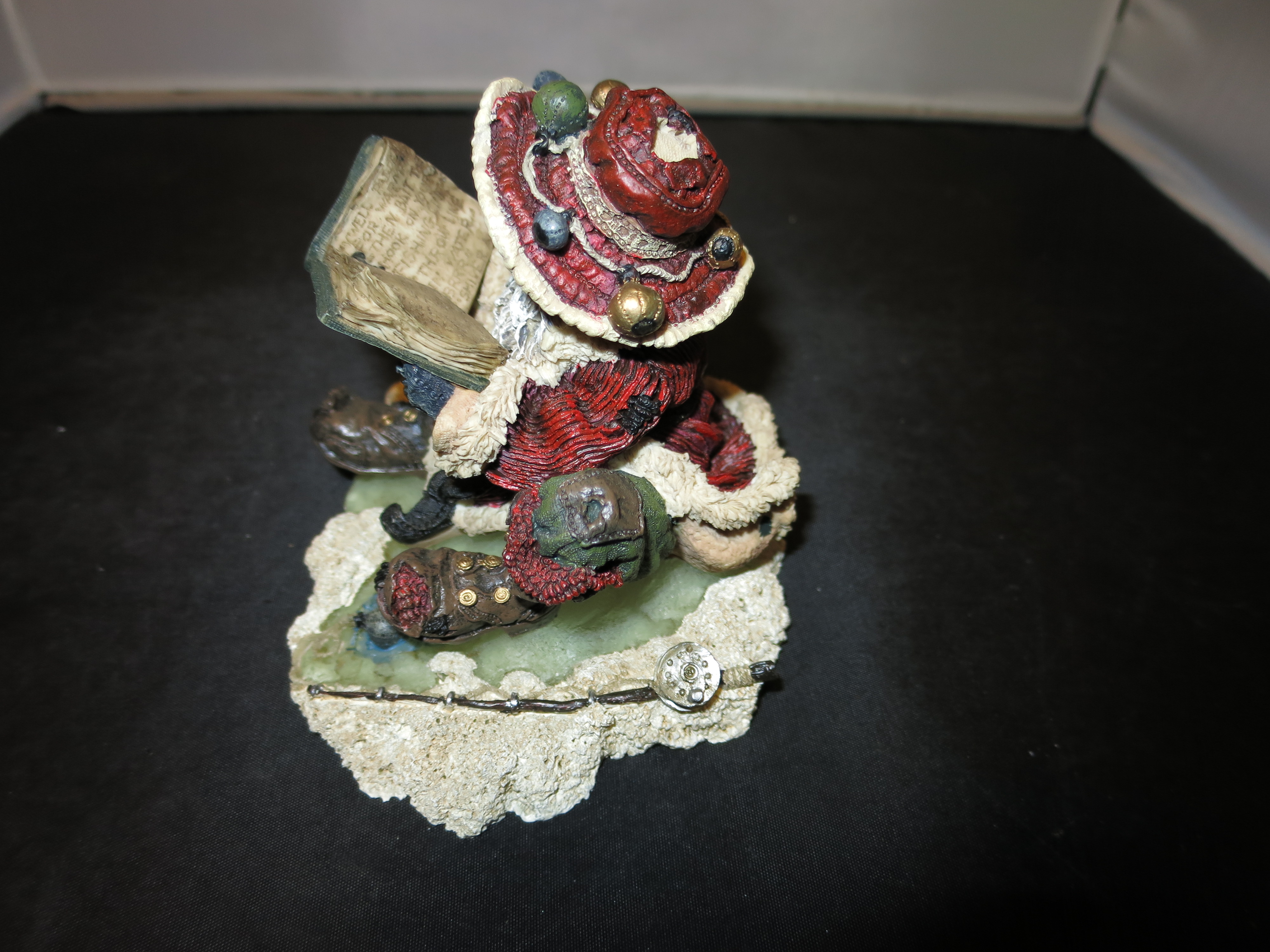 Boyds Santa and Friends Nick on Ice Figurine 1994
