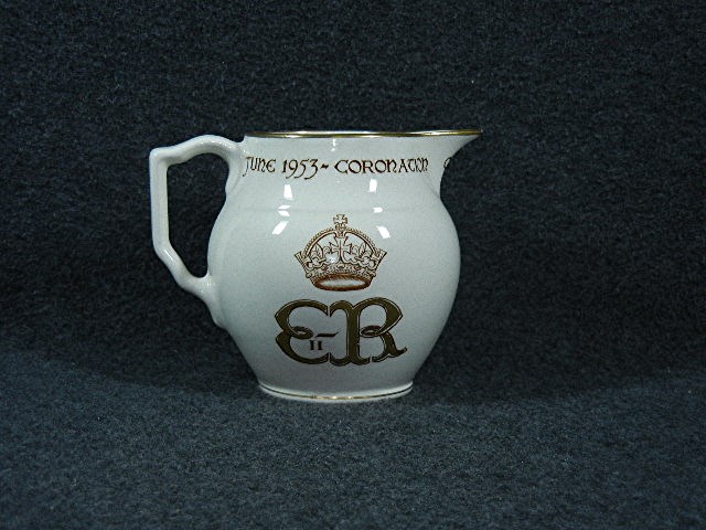 Pottery Gray's White 1953 Queen Elizabeth II Coronation