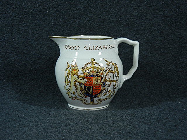 Pottery Gray's White 1953 Queen Elizabeth II Coronation