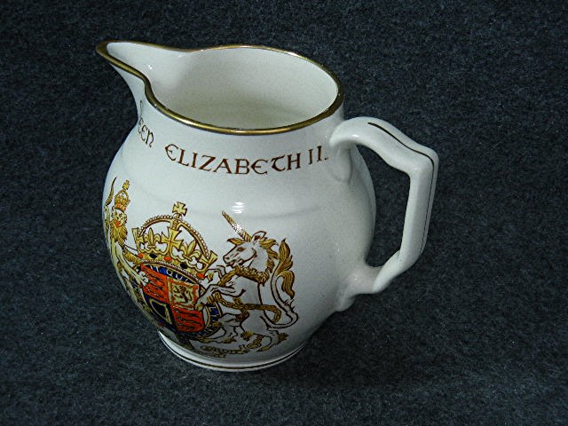 Pottery Gray's White 1953 Queen Elizabeth II Coronation