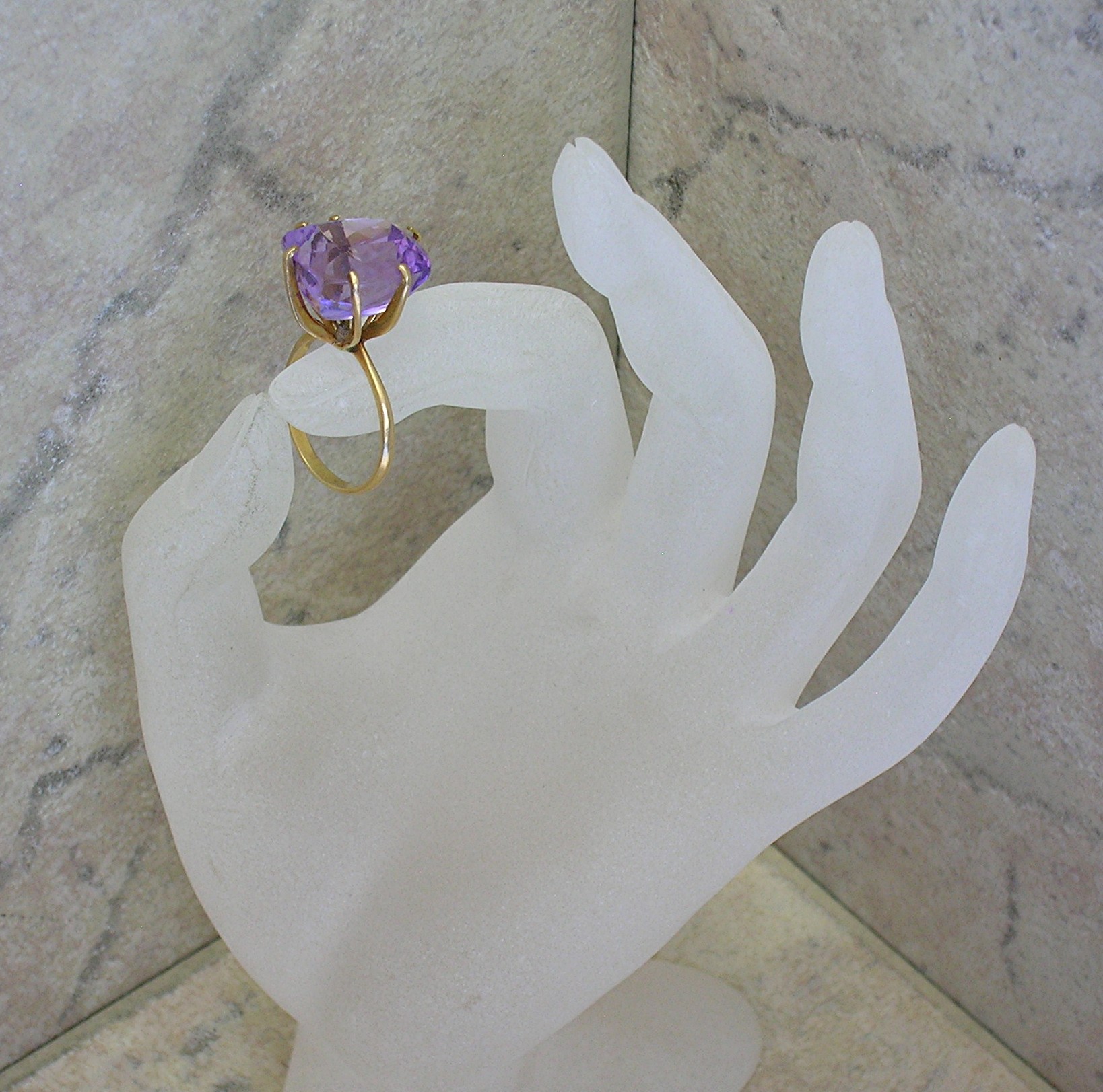 Ring  18K Gold and Claw set Natural Amethyst