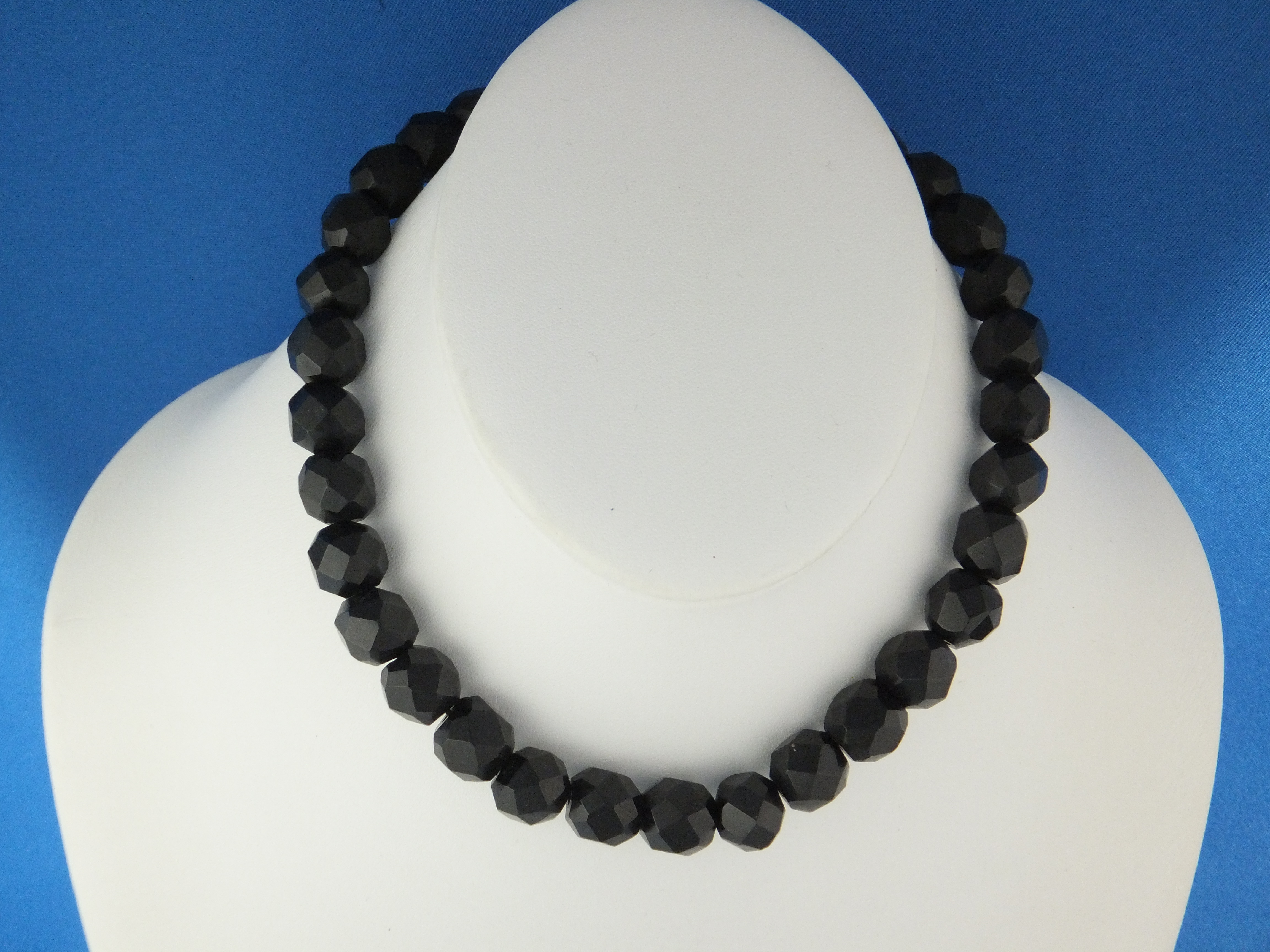 Bakelite Lucite Black Faceted Graduated Necklace