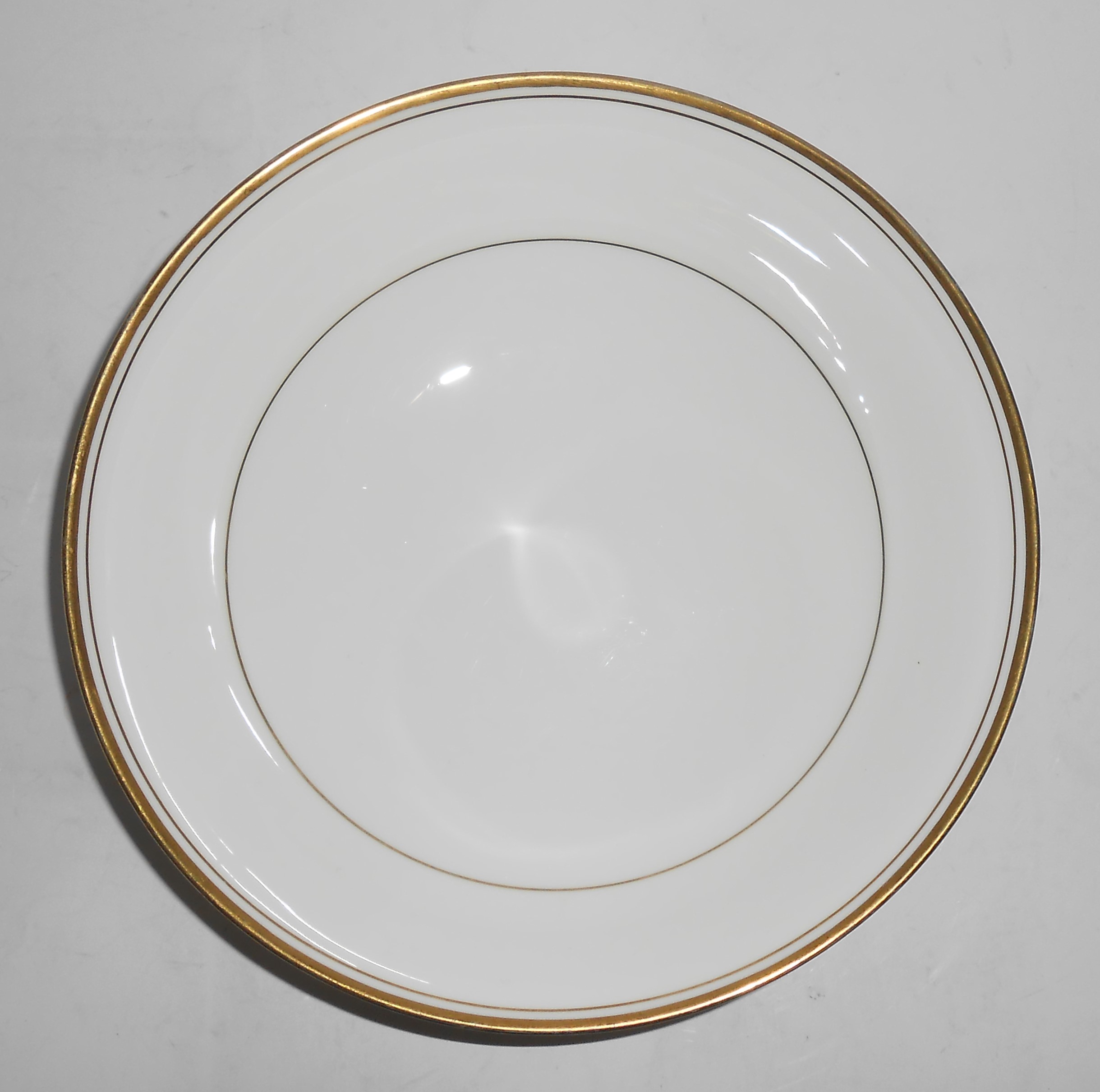 Mikasa Bone China Double Gold Band Wheaton Round Veg