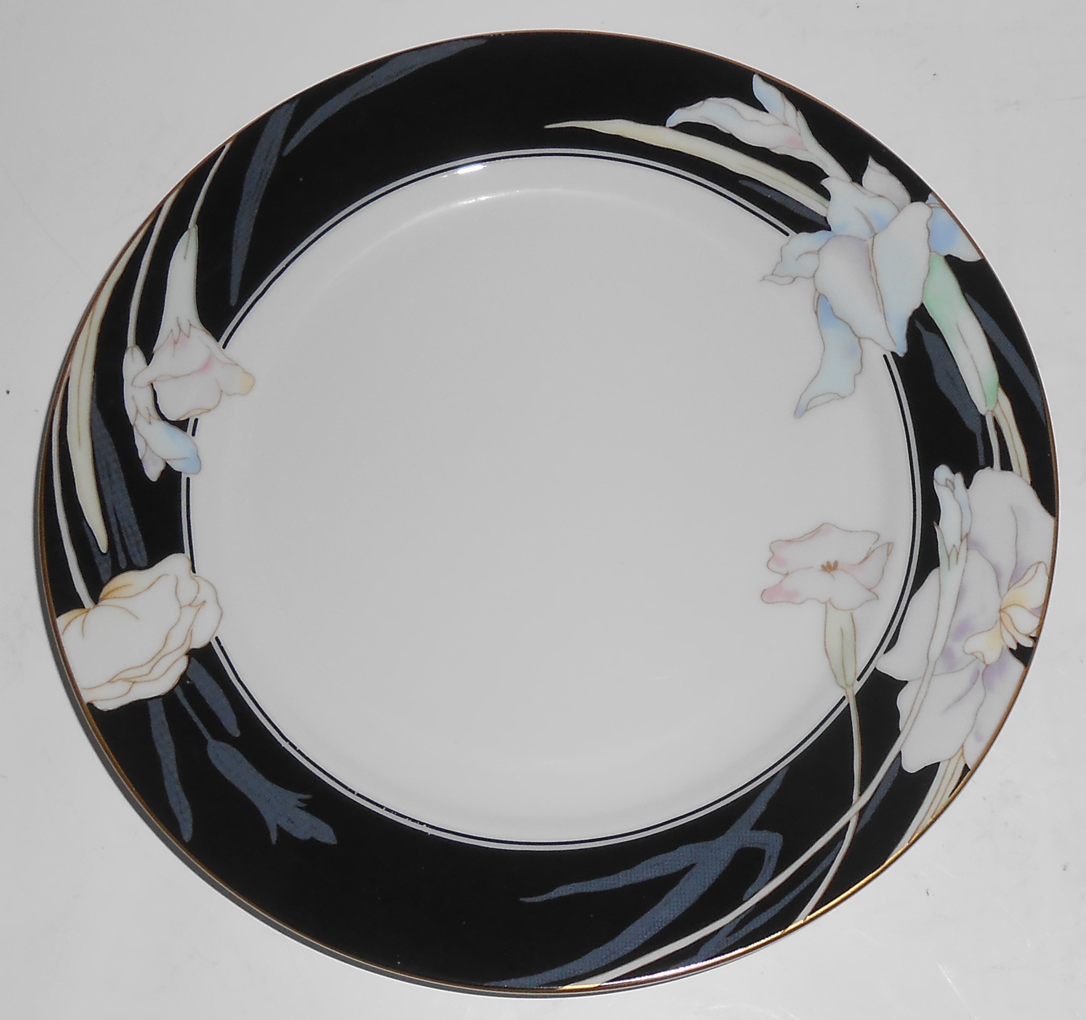 Mikasa Fine China Black Charisma Rimmed Salad Plate