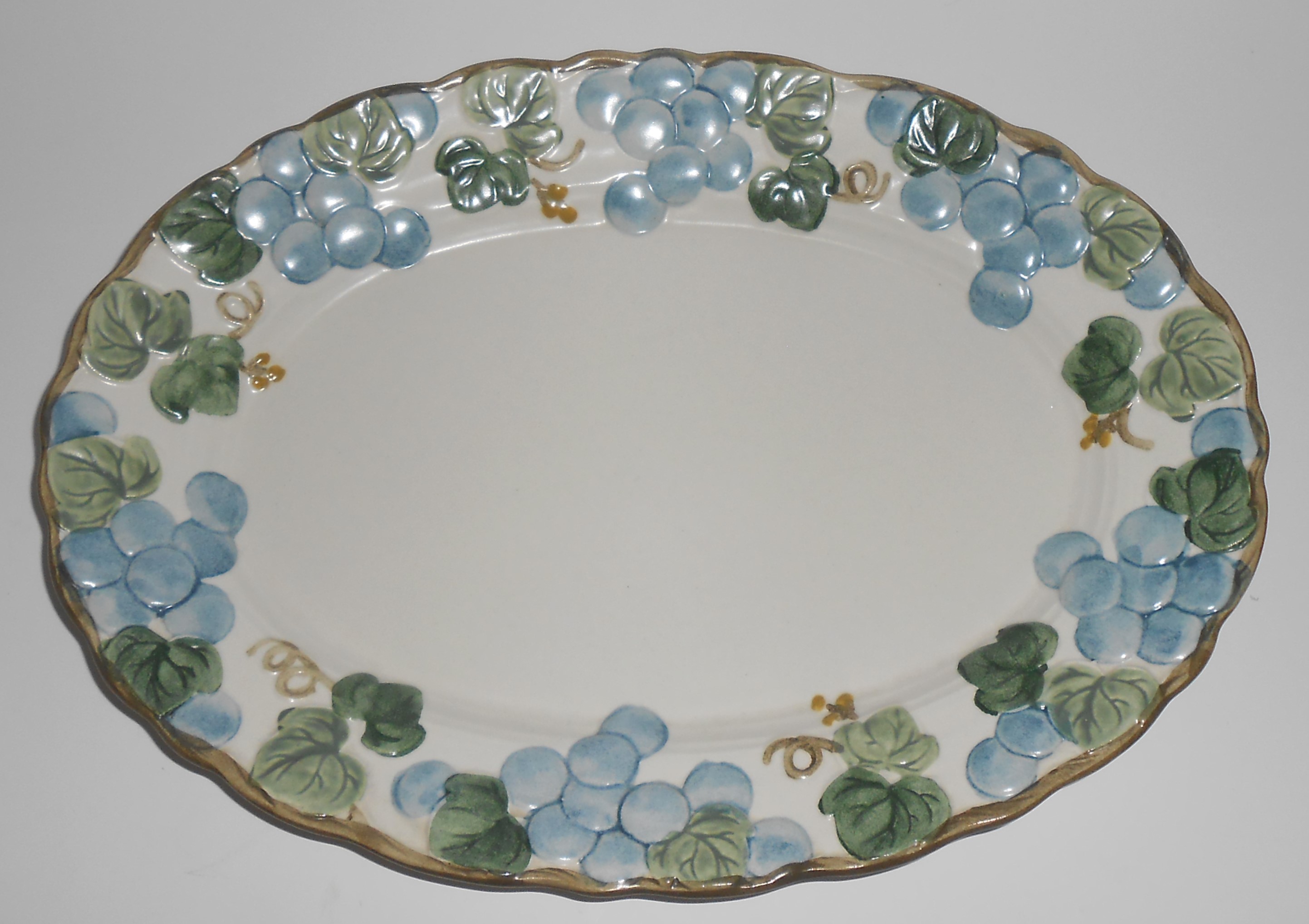 Metlox Pottery Poppy Trail Sculptured Grape 12 Platter