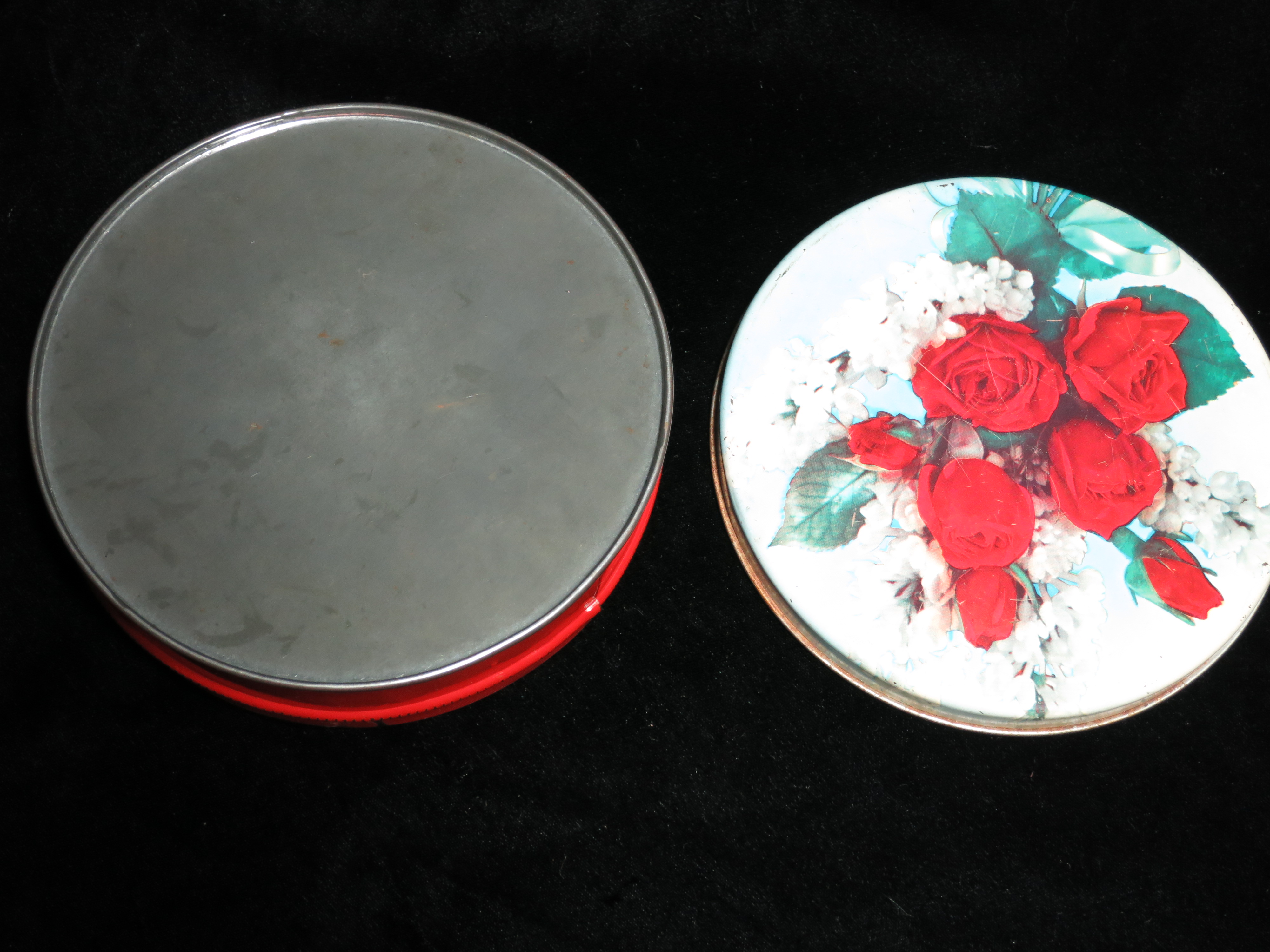 Rose round tin confections candy