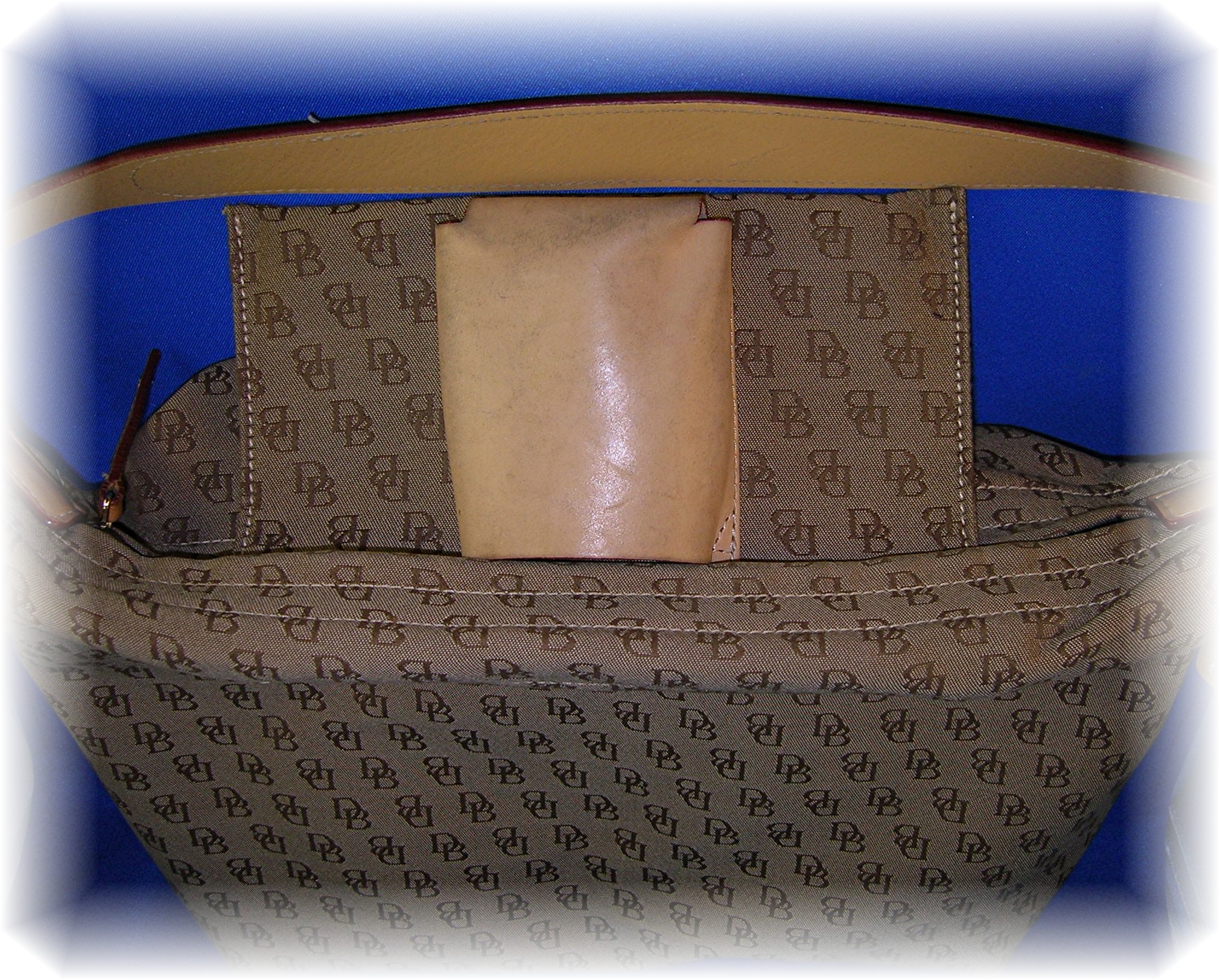 Dooney And Bourke Handbag Purse Duffle Bag