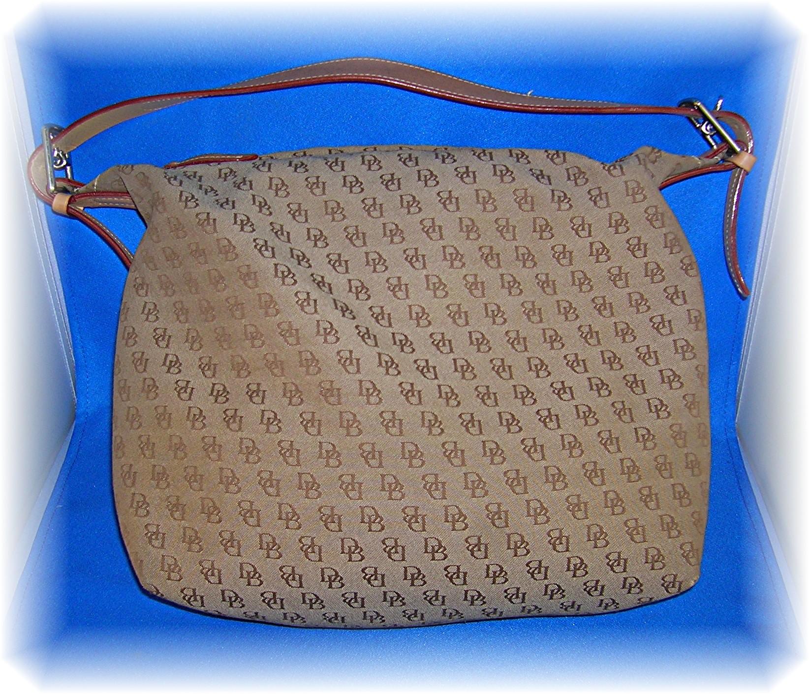 Dooney And Bourke Handbag Purse Duffle Bag