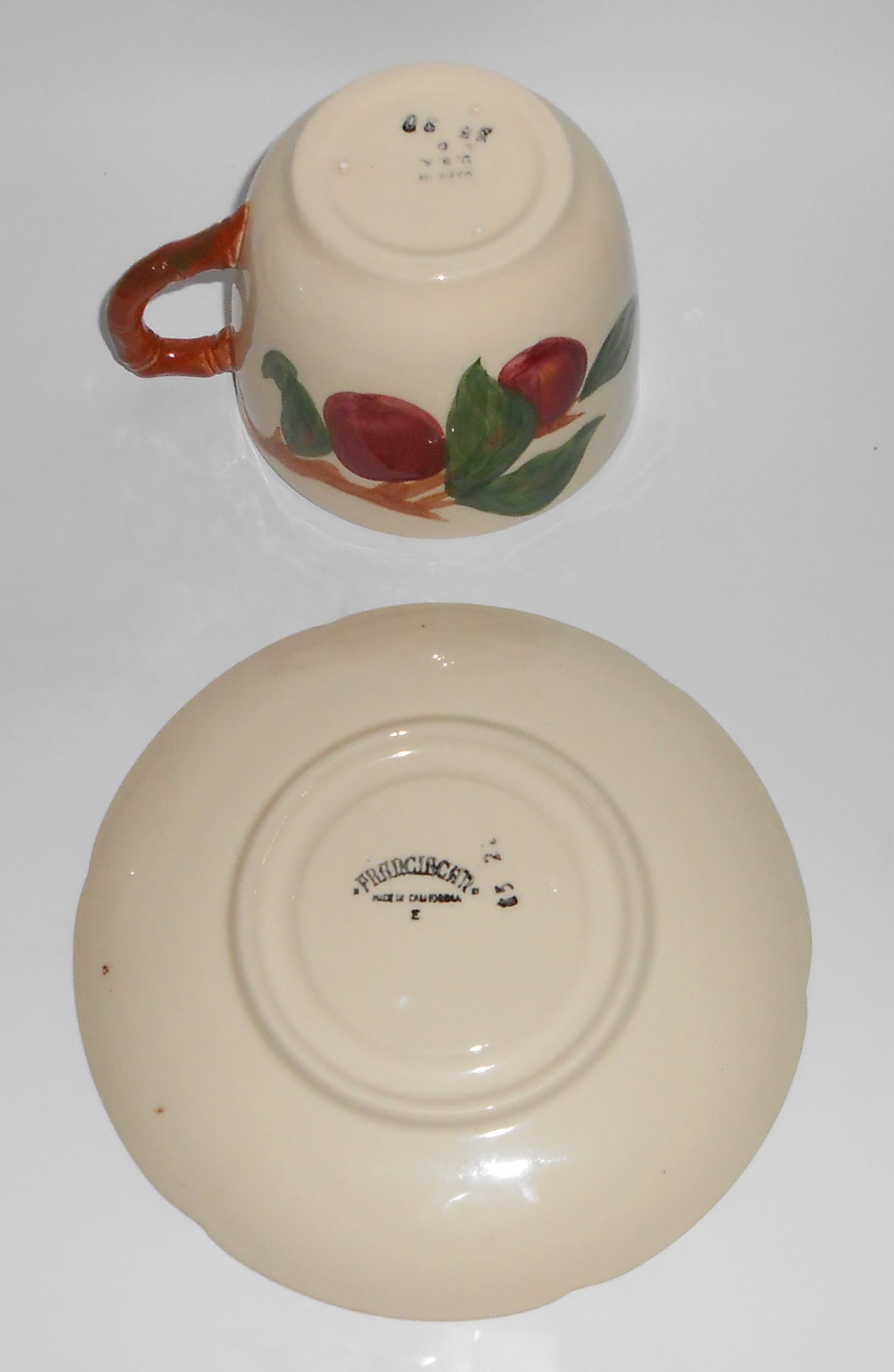 VINTAGE Franciscan Pottery Apple U.S.A. Jumbo Cup & Sau
