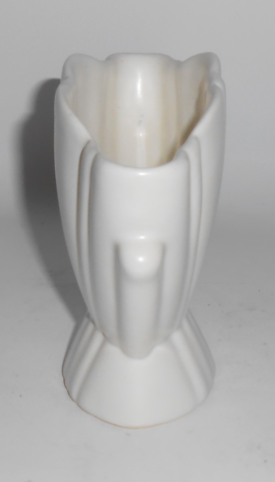 VINTAGE Bauer Pottery Cal-Art Matte White Fan Vase