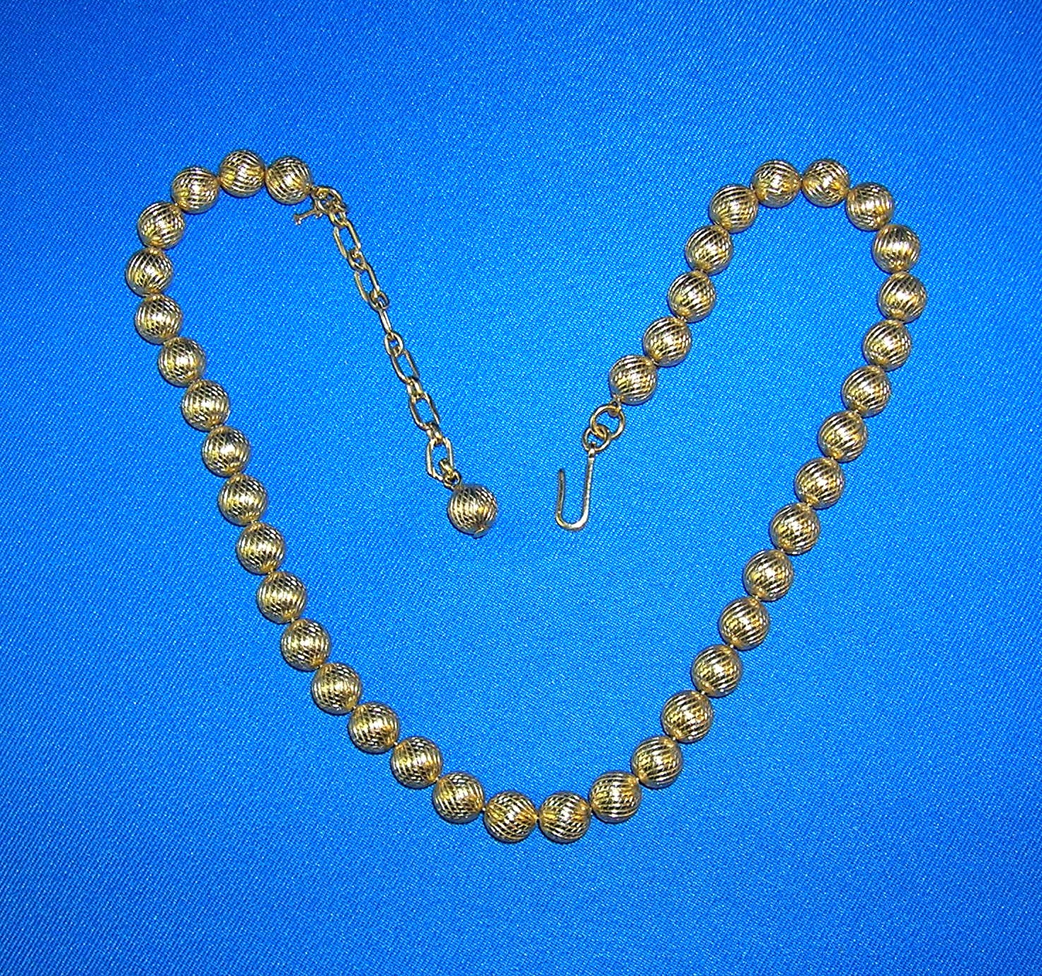 Necklace TRIFARI Goldtone Beads 7.8mm