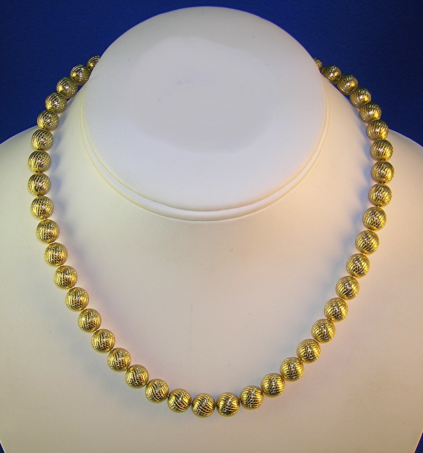 Necklace TRIFARI Goldtone Beads 7.8mm
