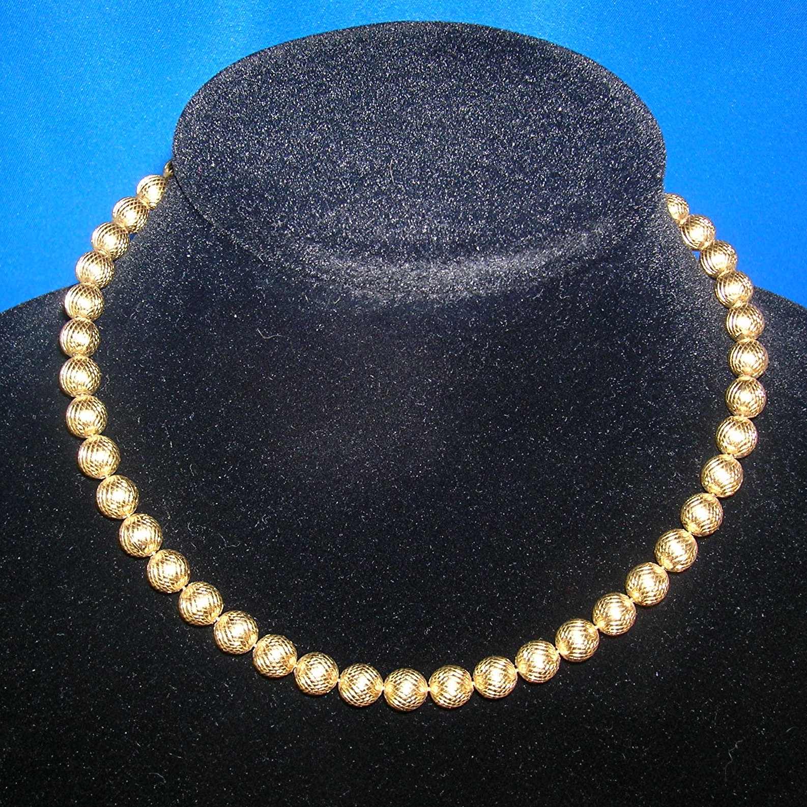 Necklace TRIFARI Goldtone Beads 7.8mm