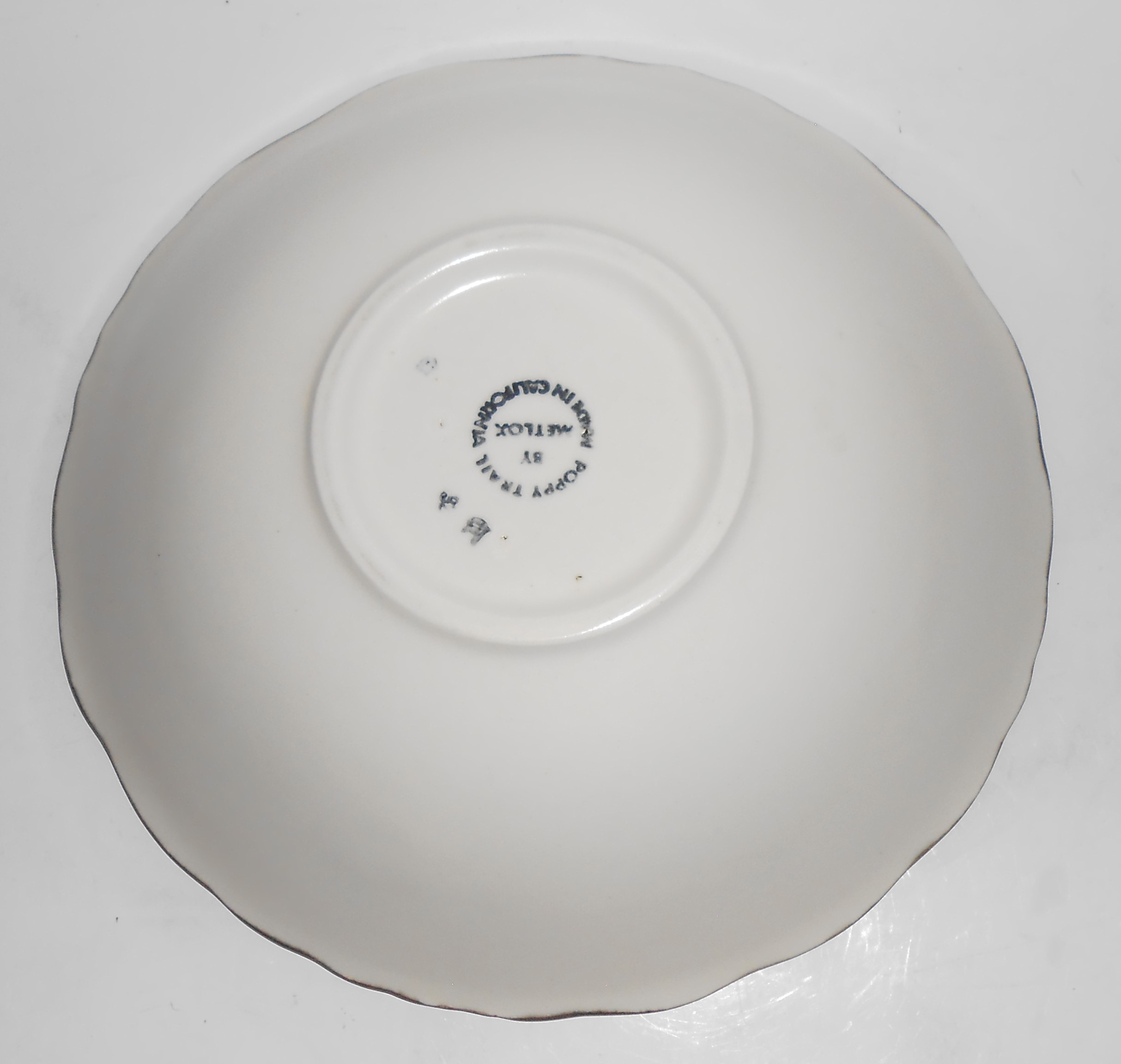 Metlox Pottery Poppy Trail Sculptured Grape 9.5'' Vege