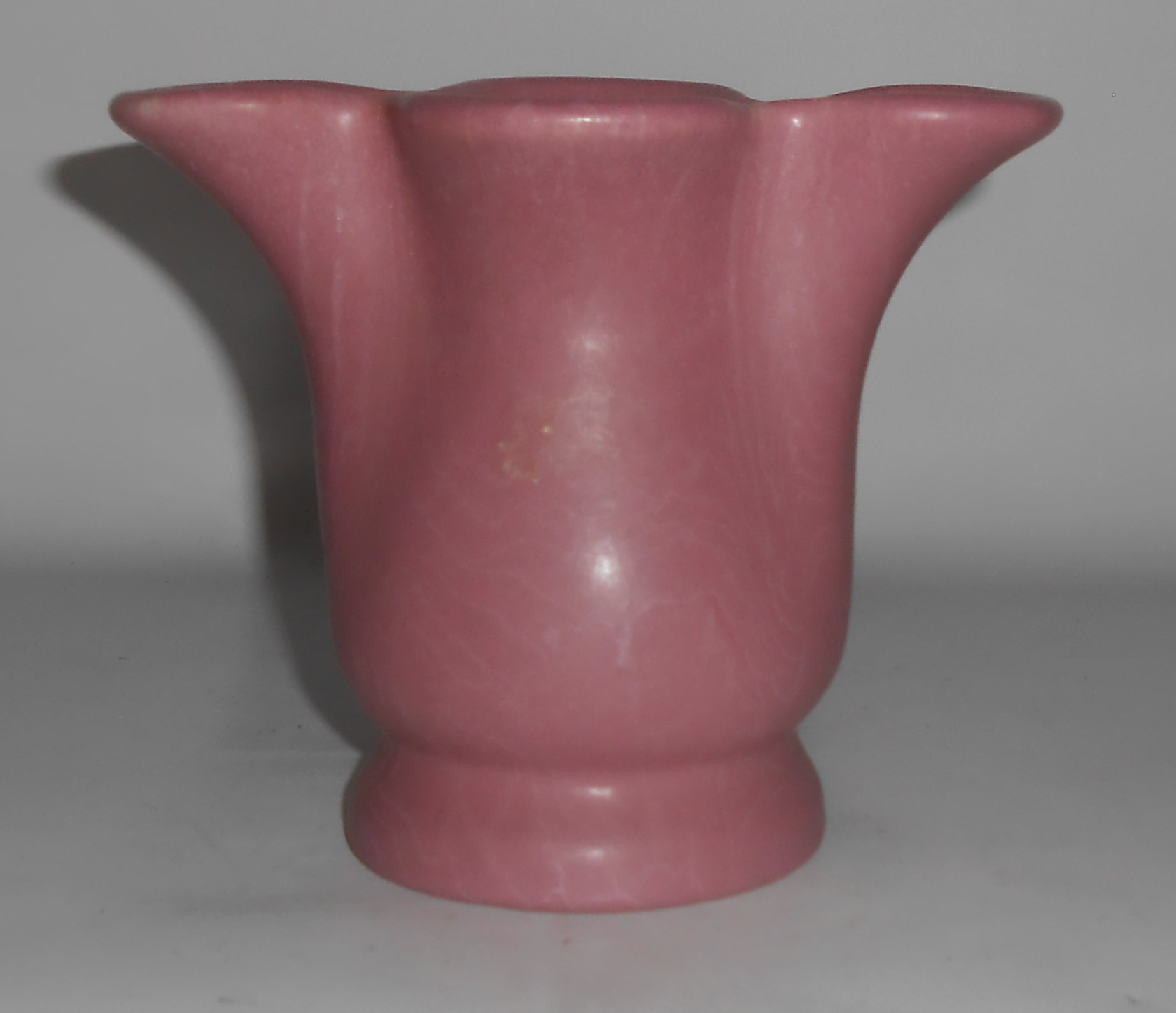 EARLY Camark Art Pottery #562 Matte Rose Wheel Thrown V