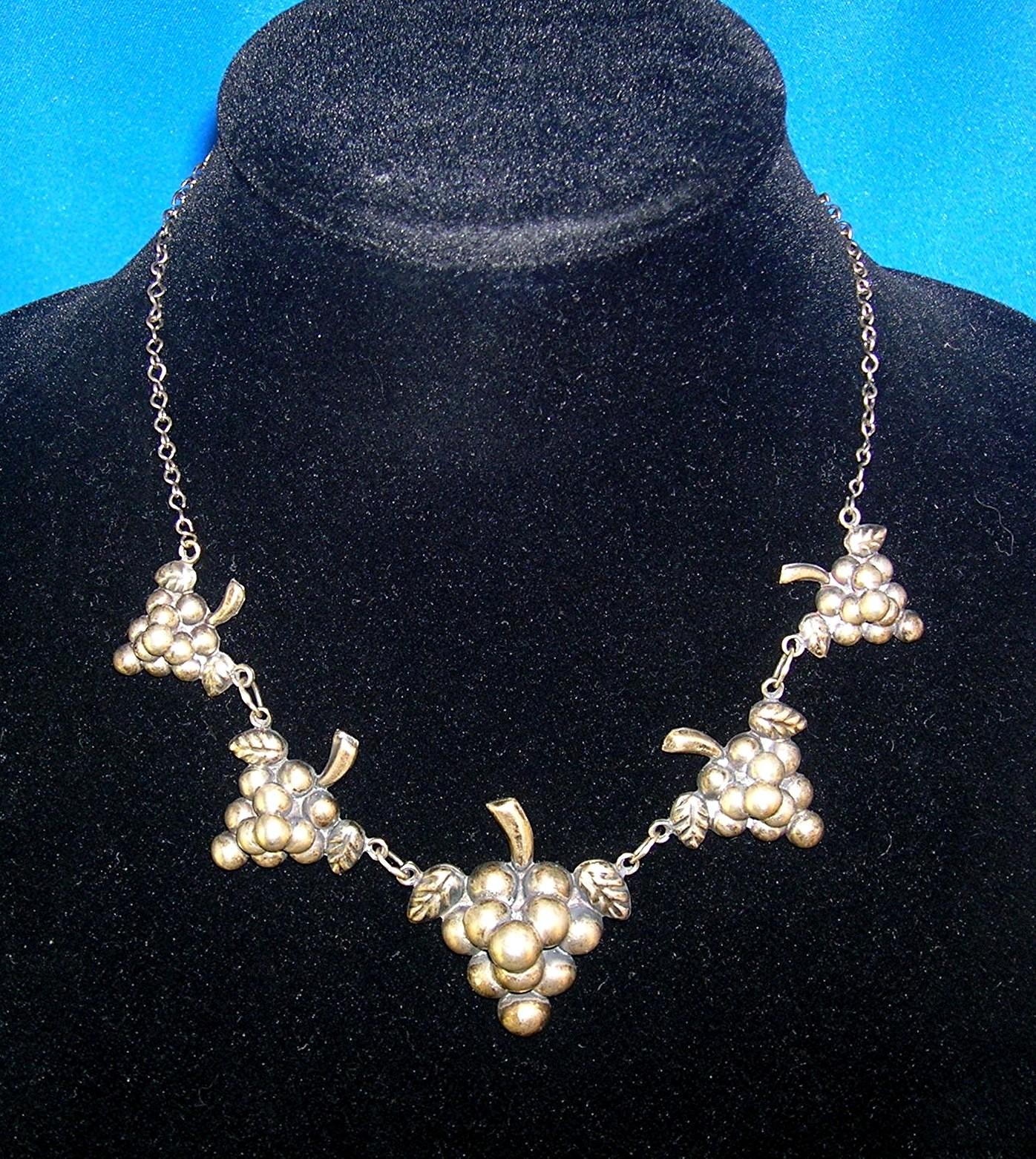 Silver Mexico Signed IC Grapes Necklace  Bracelet