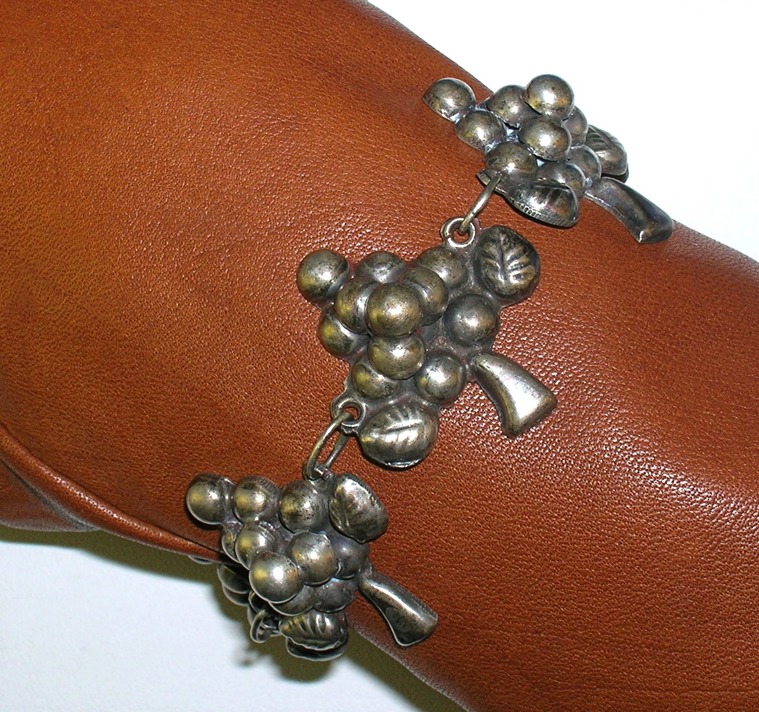 Silver Mexico Signed IC Grapes Necklace  Bracelet