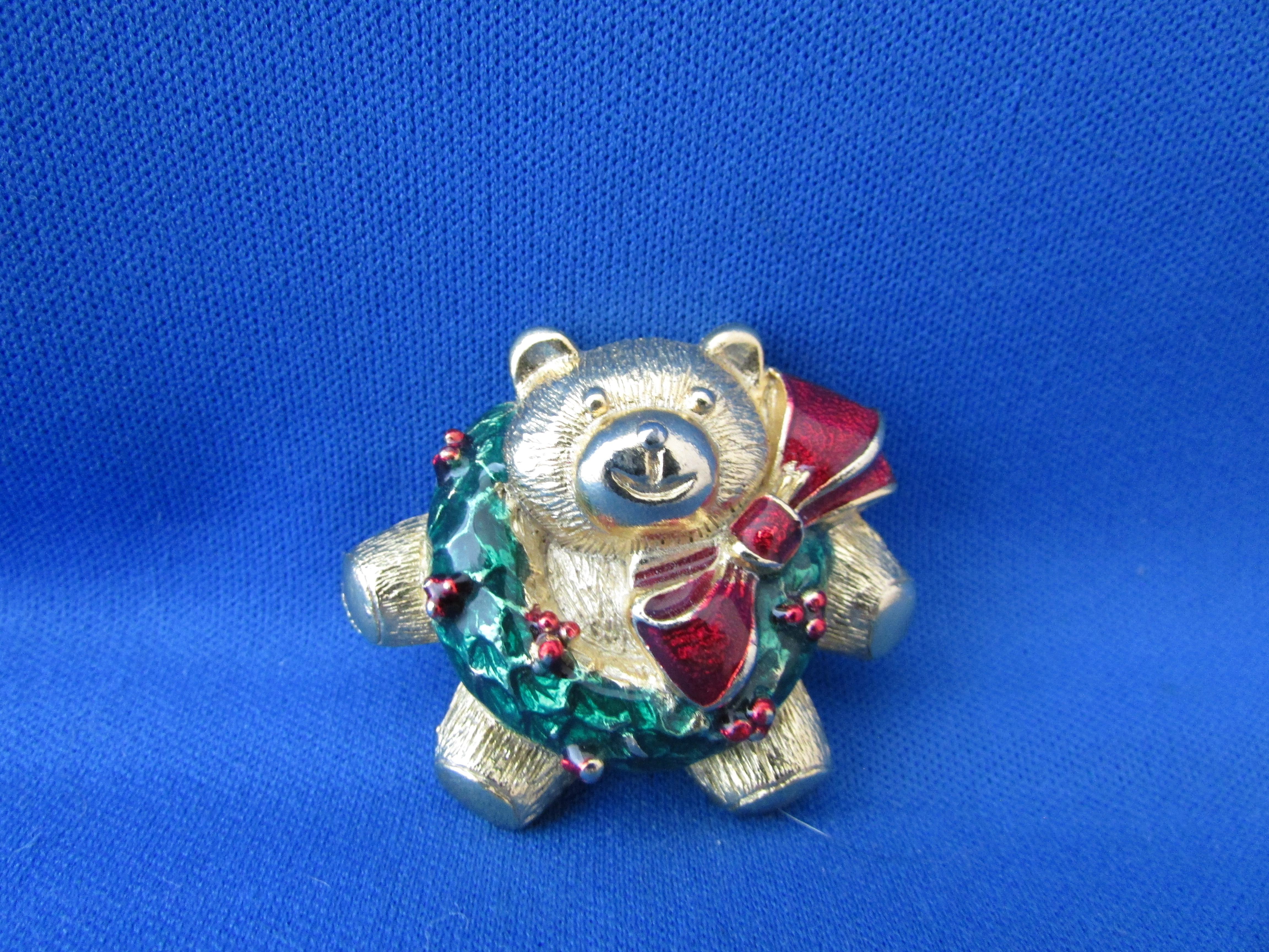 Christmas Bear and Wreath Pin
