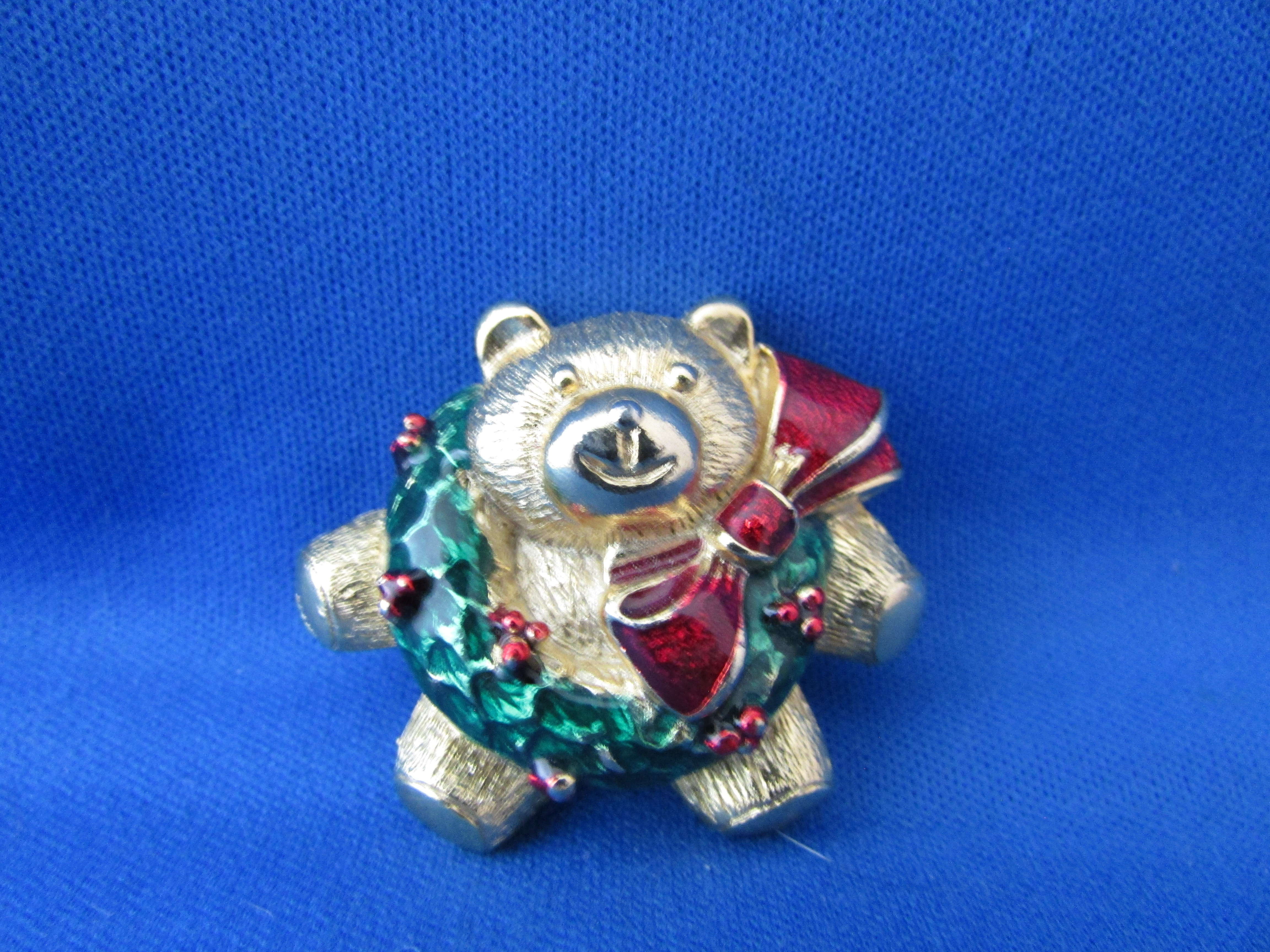 Christmas Bear and Wreath Pin