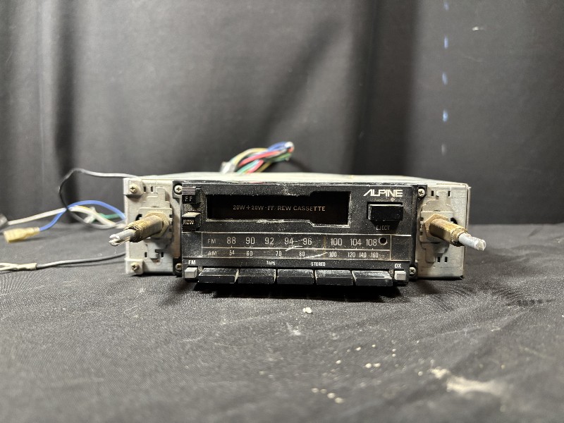 Alpine 7217 AM/FM Cassette Car Stereo Radio Old School 80s 20W+20W