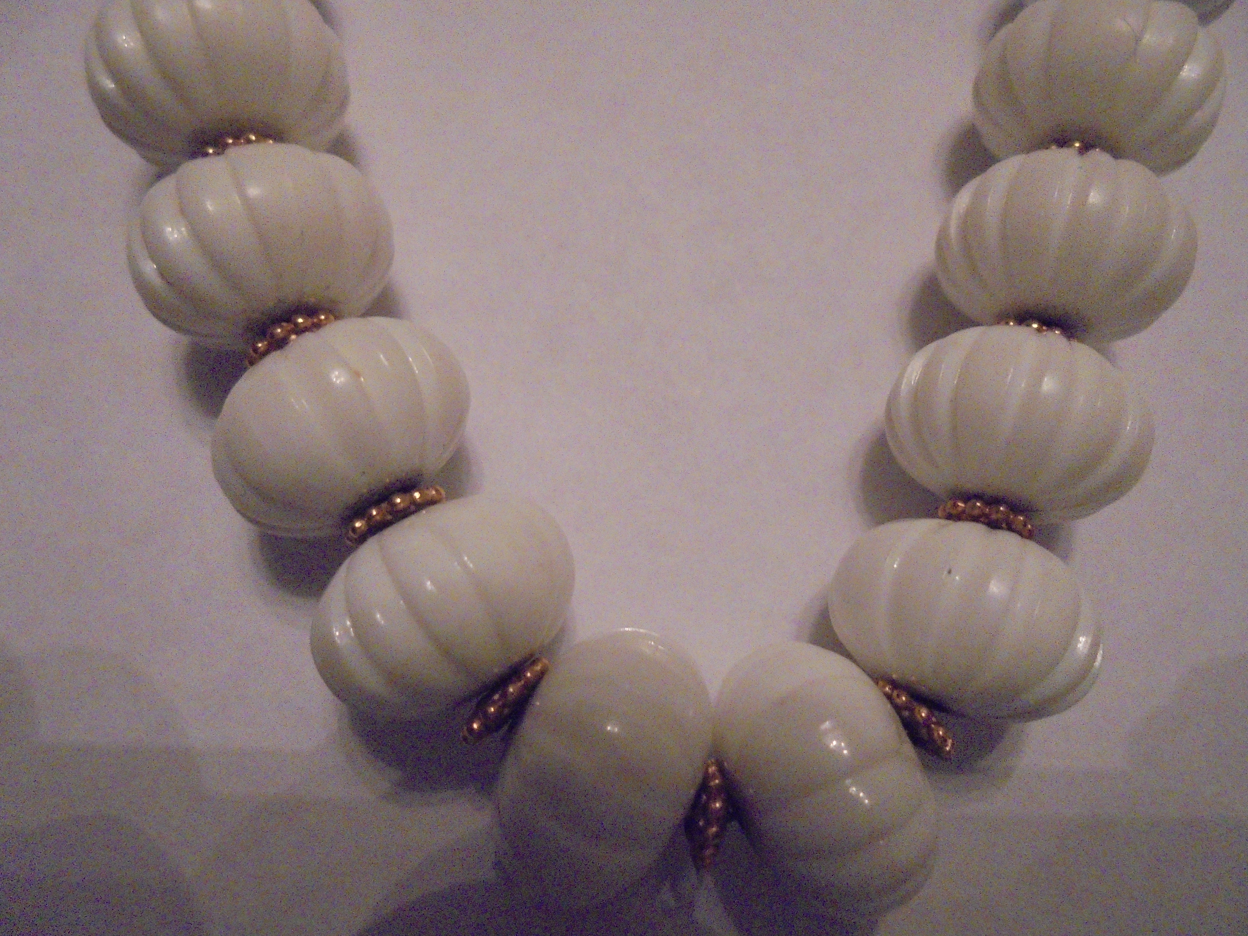 Monet Necklace White Bead Gold Tone