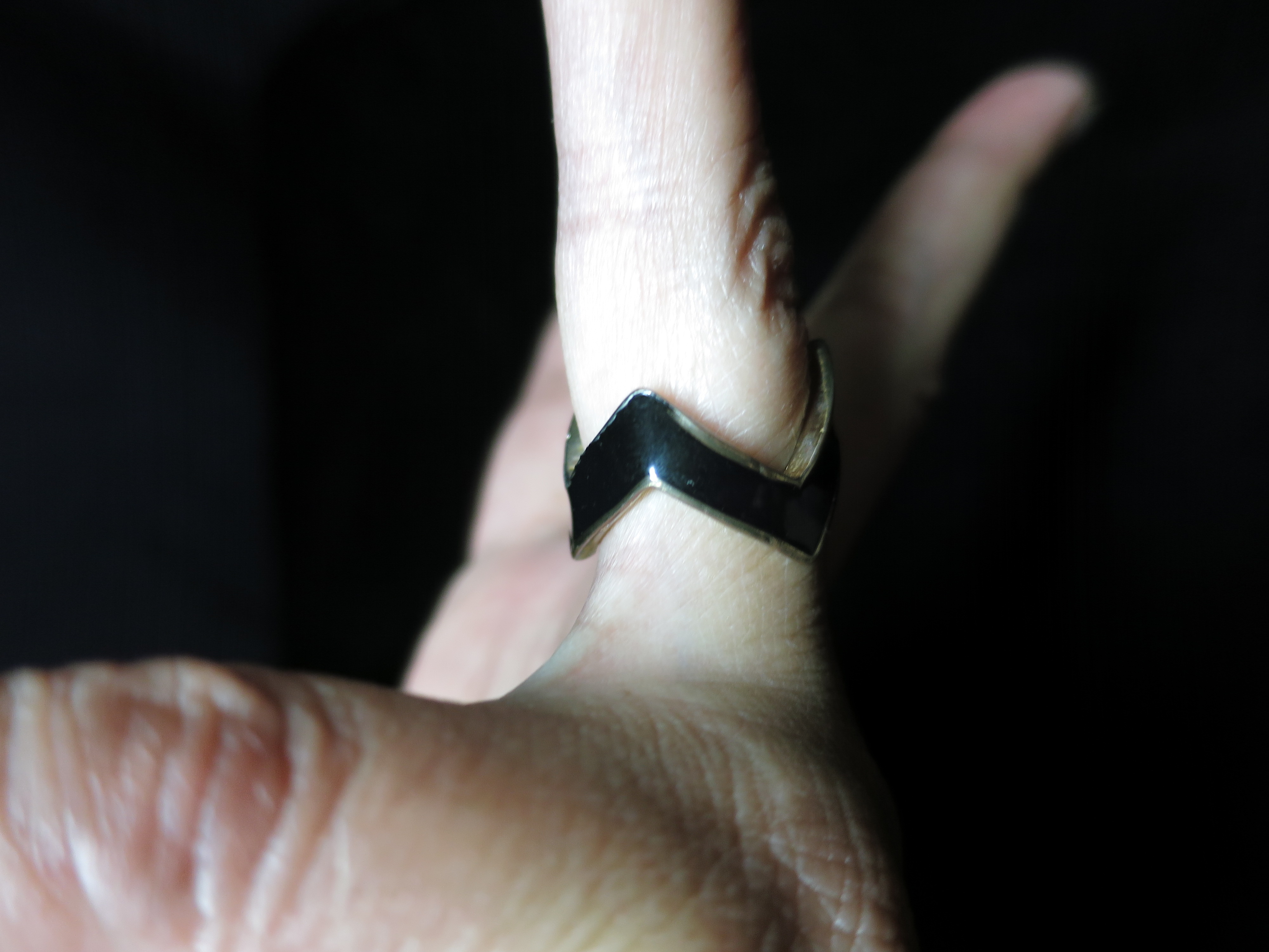 Black Enamel silver metal ring size 7
