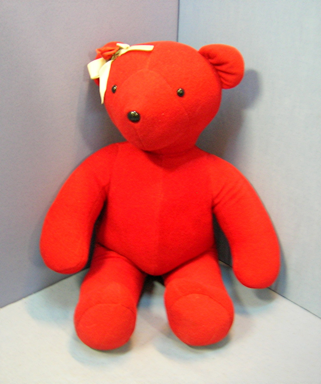 North American Bear BRIGHT RED 20 Inch  1979