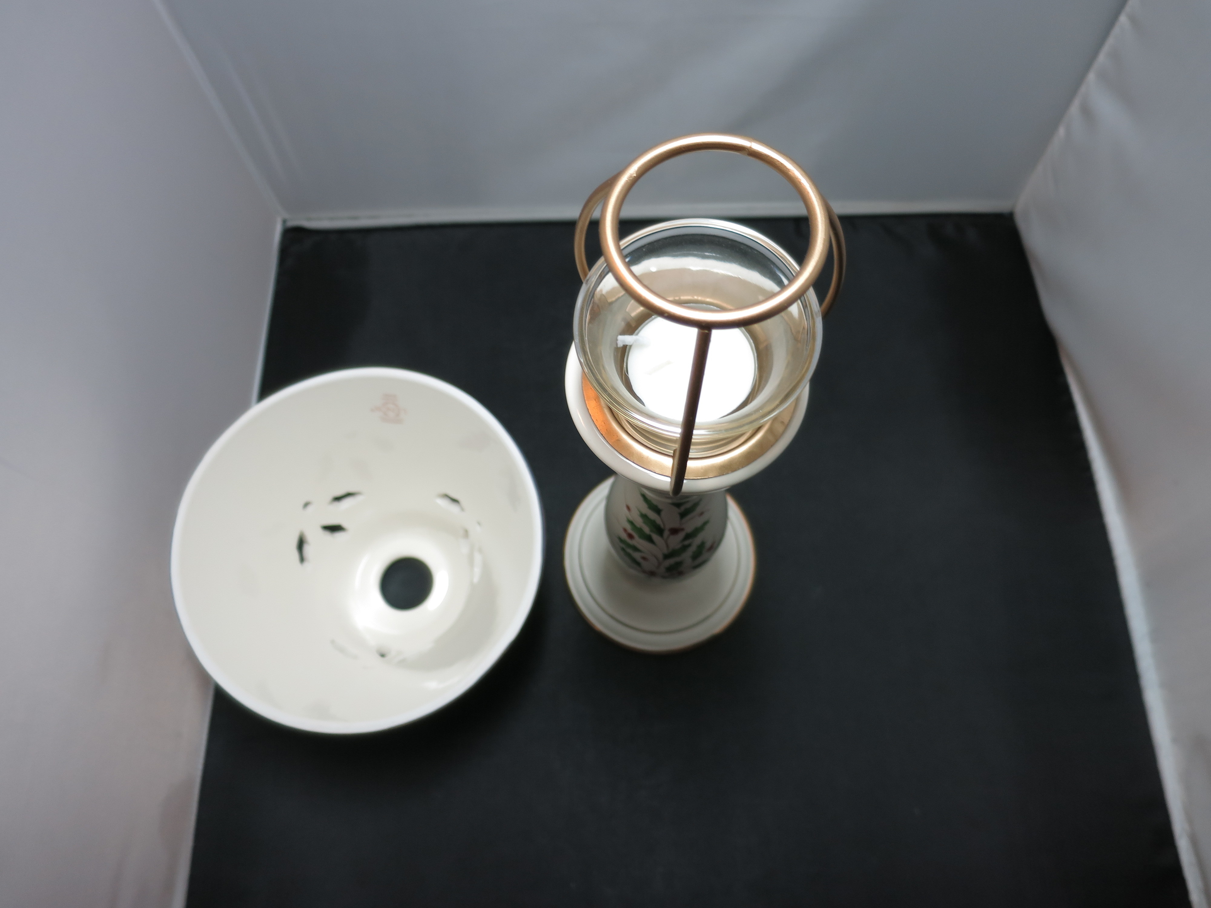 Lenox Holida Candlestick Lamp Holly Berry Votive Tea light