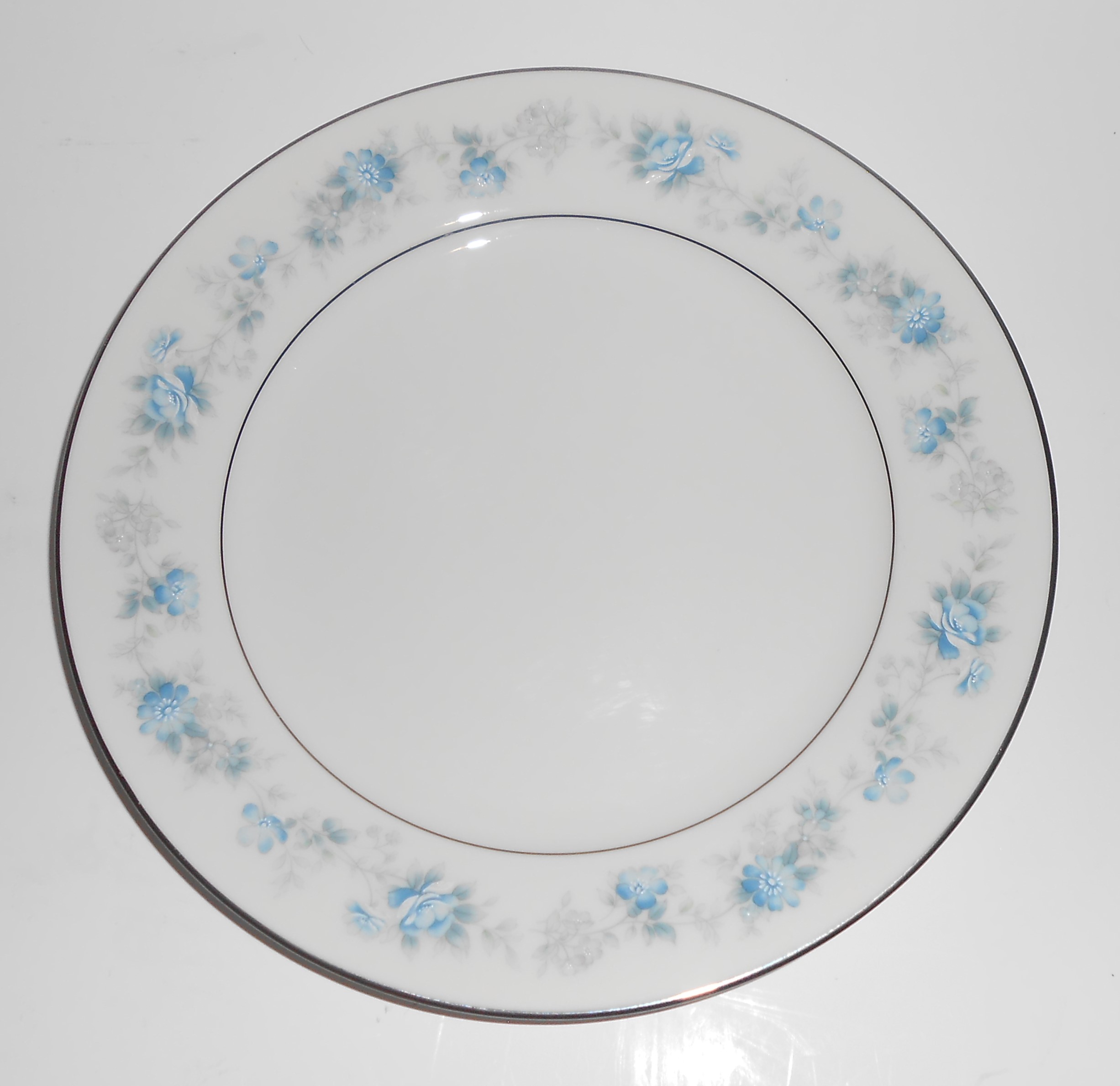 Noritake Ivory China Splendor w/Platinum Salad Plate