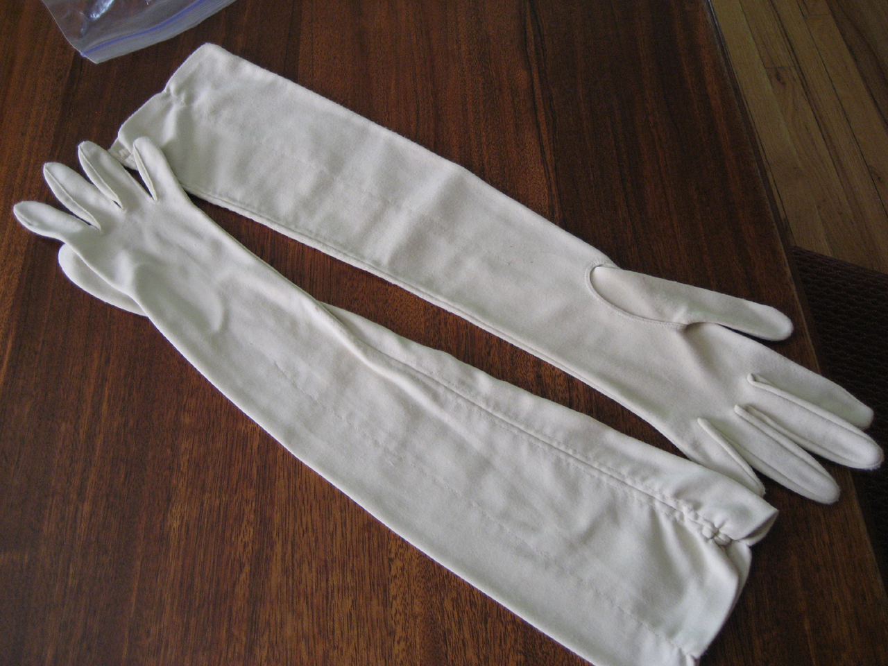 Elbow Gloves