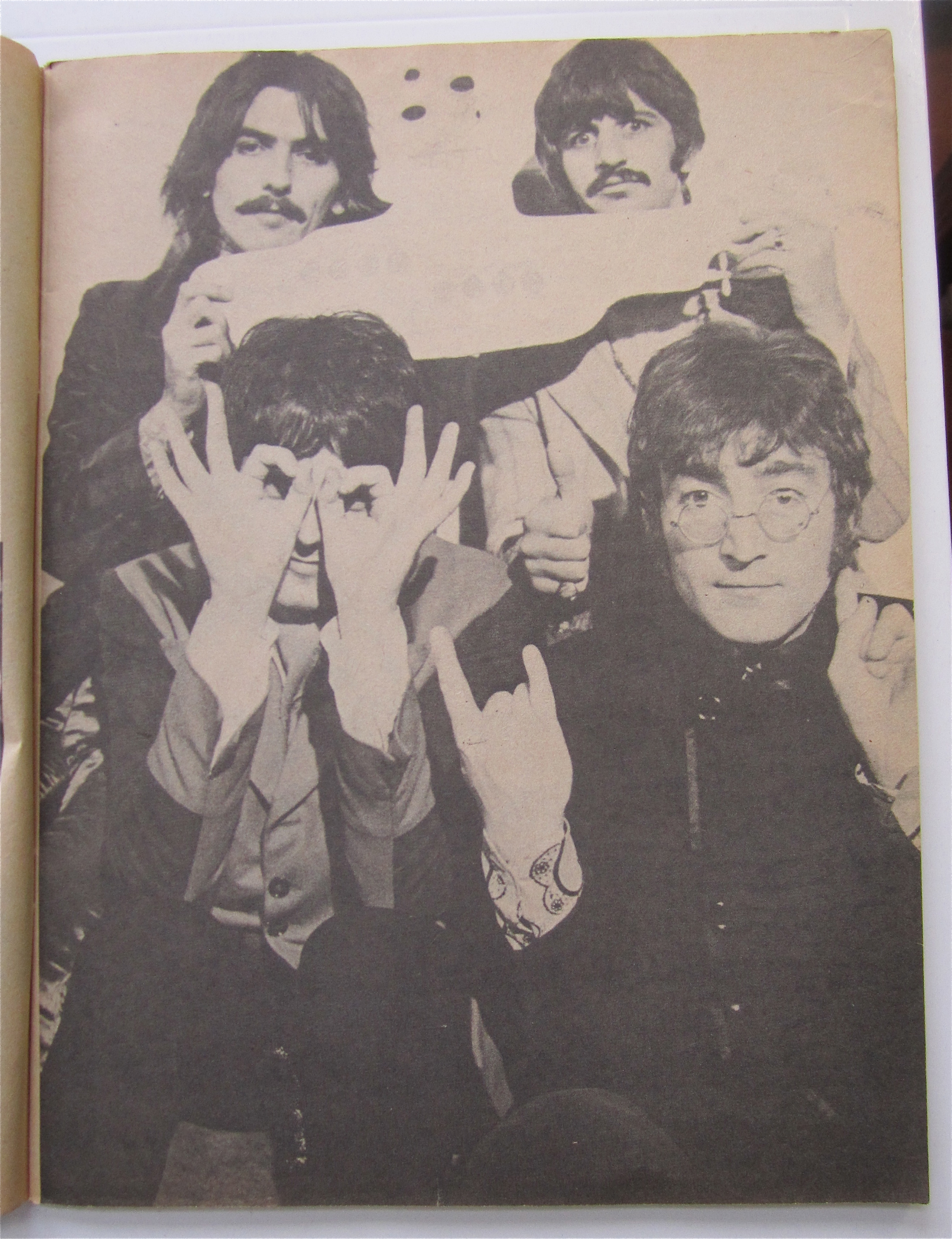 Lennon A Memory Magazine 1980 Complete Photo Album