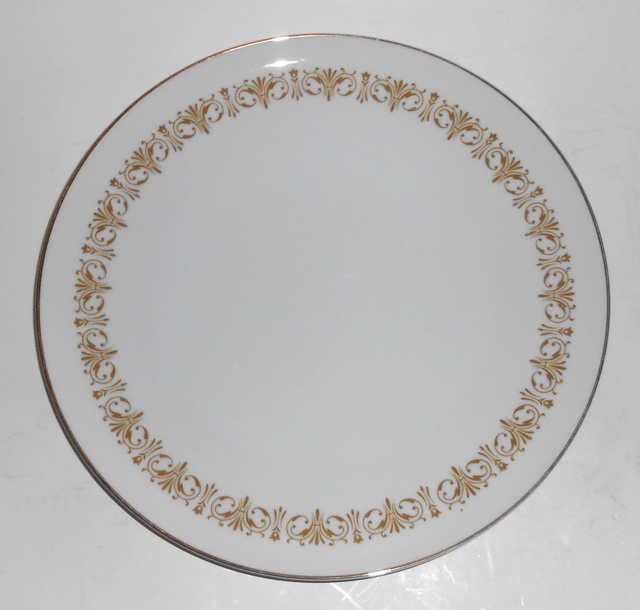 Sheffield China Imperial Gold Dinner Plate