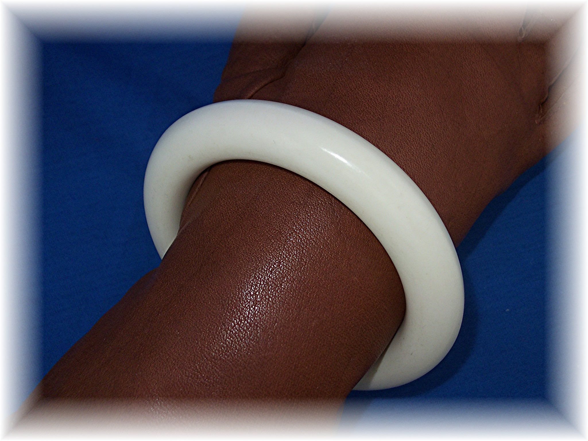 Bone Ivory 40s  Bangle Bracelet