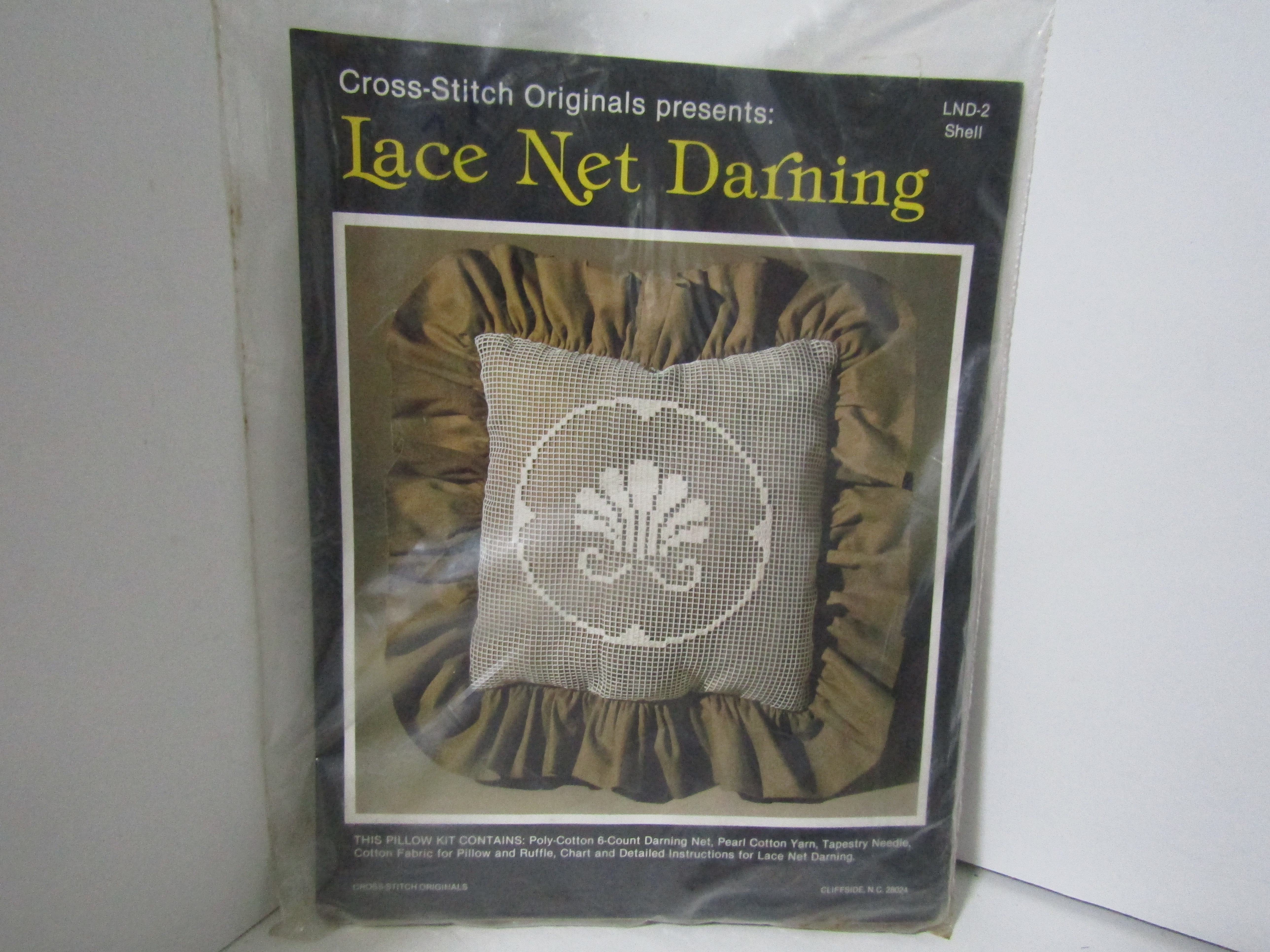 Cross Stitch OriginalShell Lace Net Darning Pillow Kit